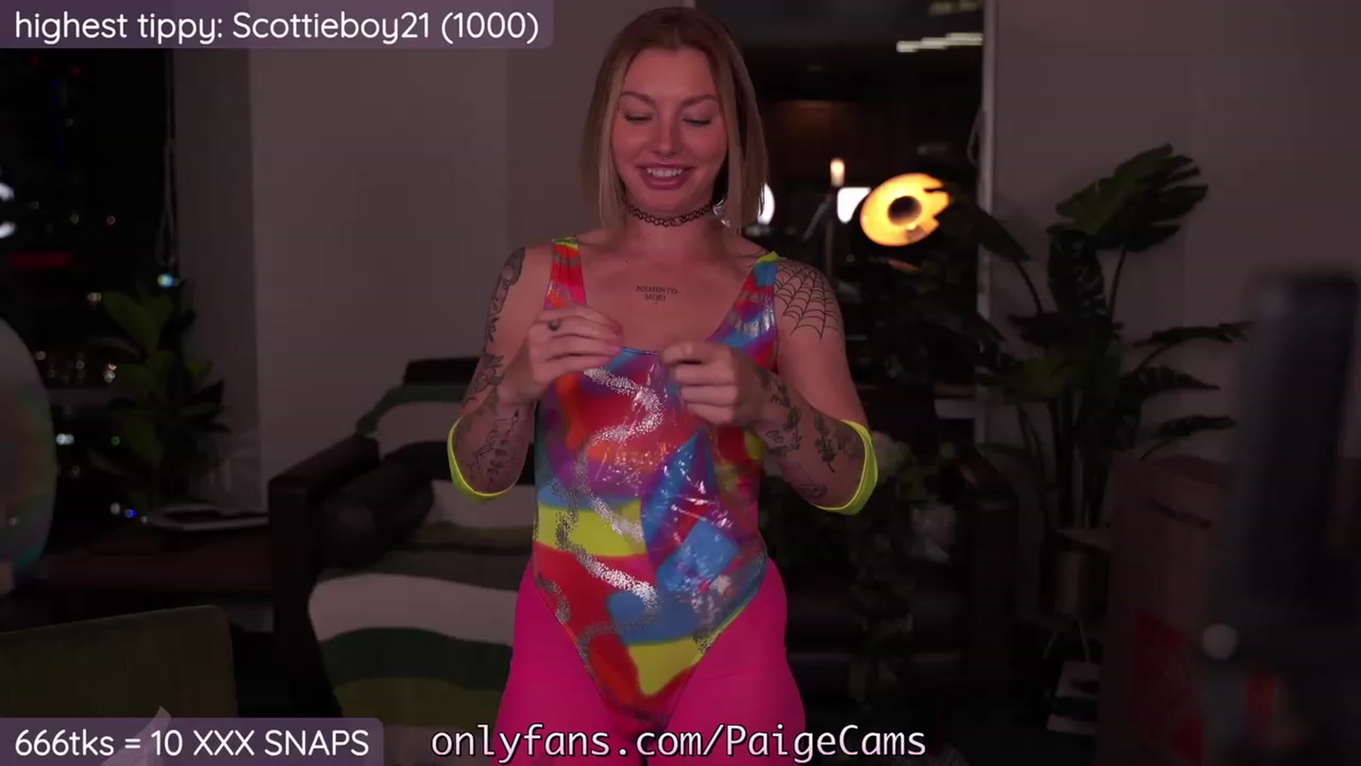 Gallery image thumbnail from Paige's myfreecams stream on, 10/28/2023, 03:09 image 17 of 20