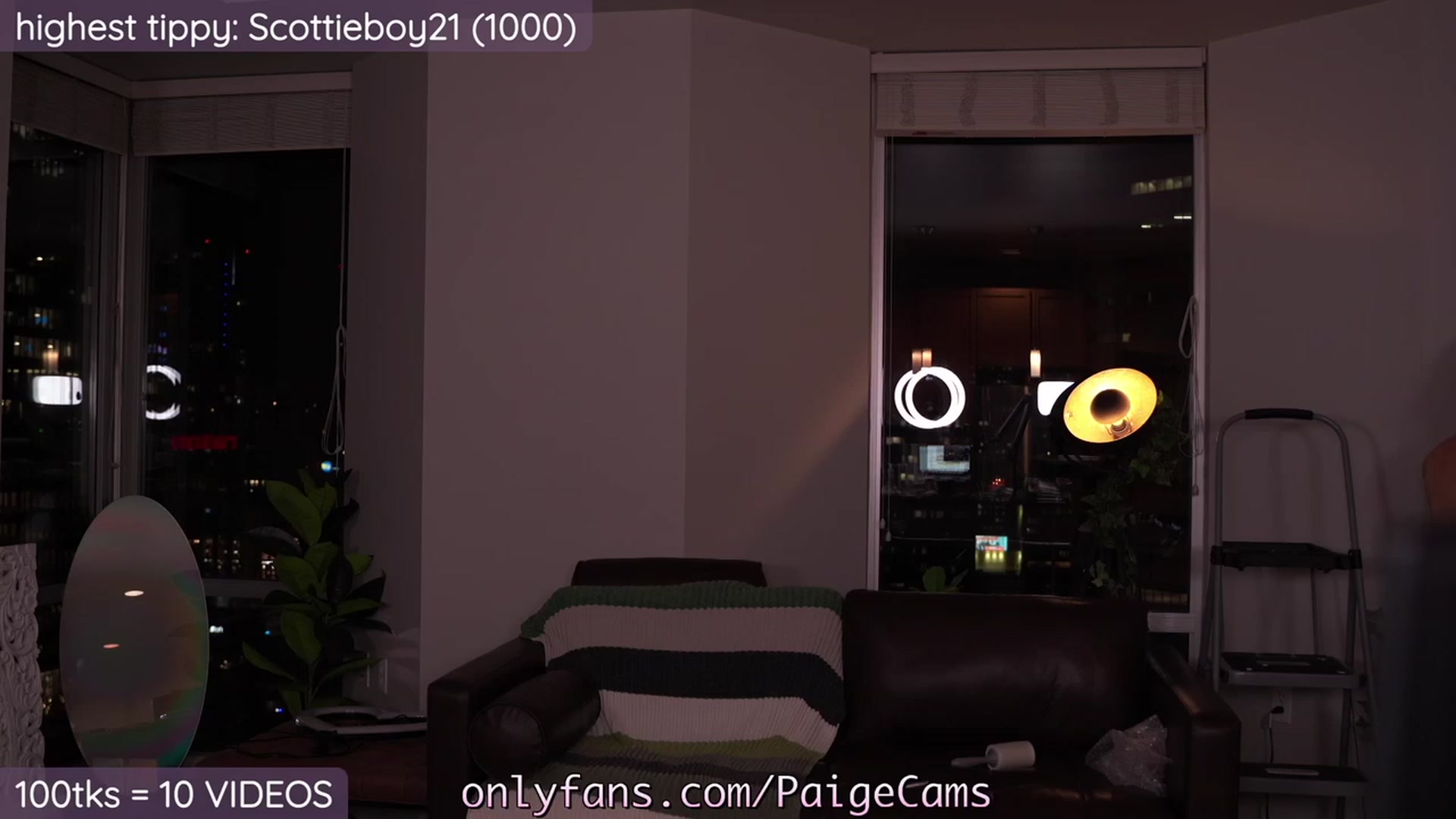 Gallery image thumbnail from Paige's myfreecams stream on, 10/28/2023, 04:16 image 11 of 20