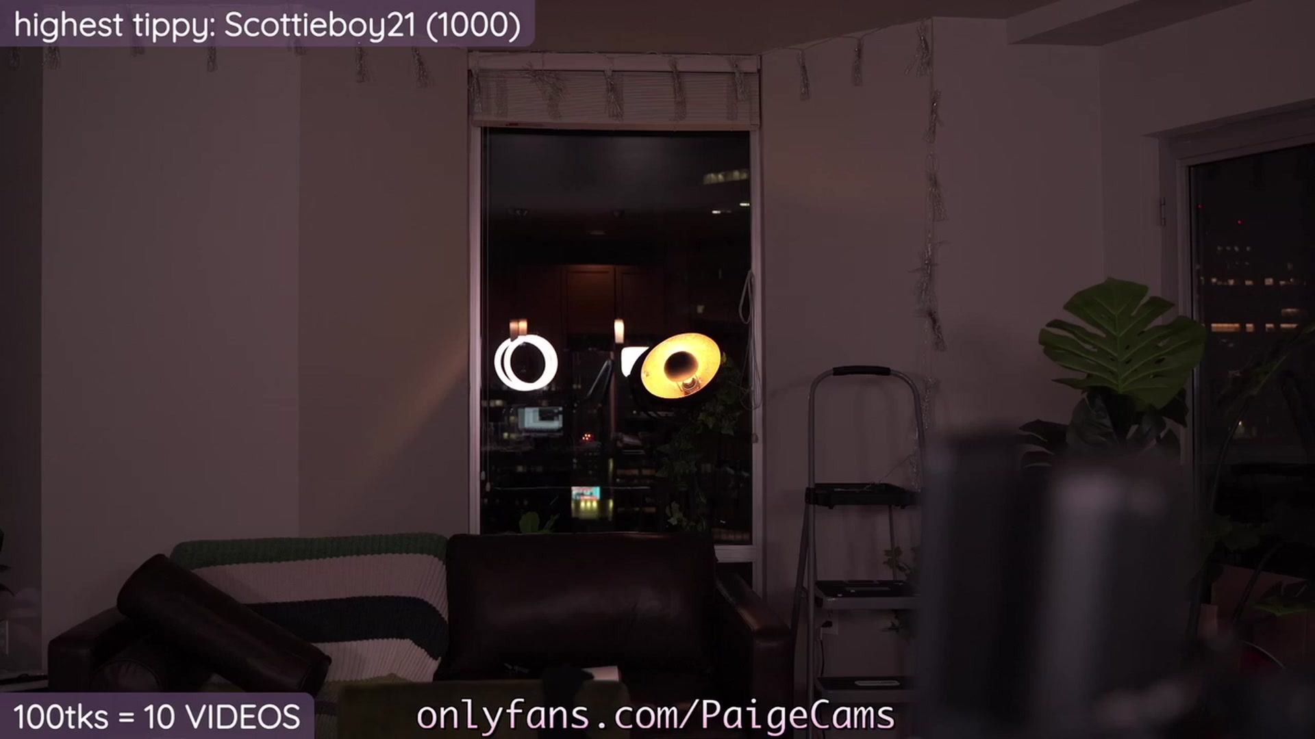Gallery image thumbnail from Paige's myfreecams stream on, 10/28/2023, 04:57 image 18 of 20