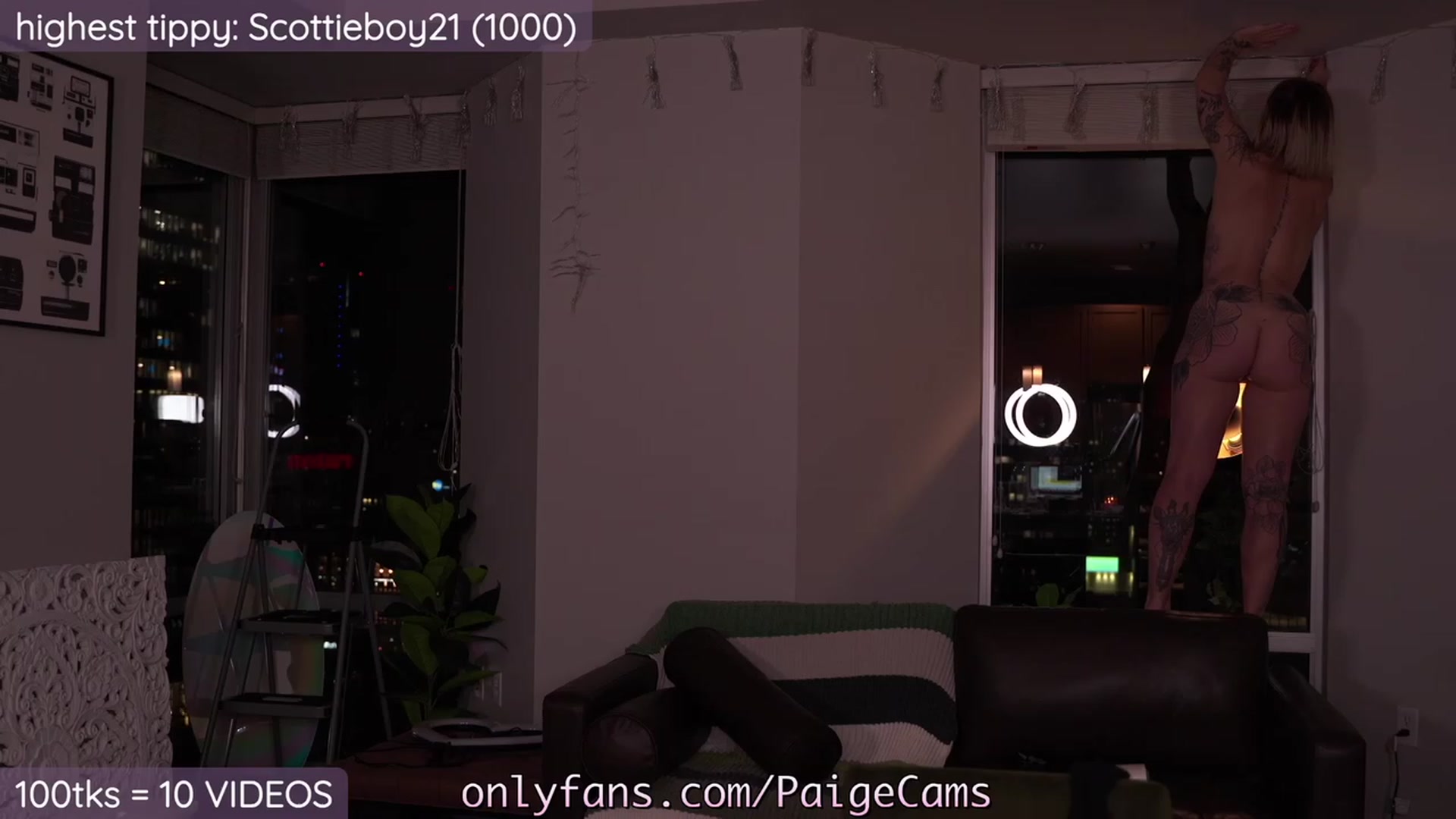 Gallery image thumbnail from Paige's myfreecams stream on, 10/28/2023, 06:04 image 1 of 20