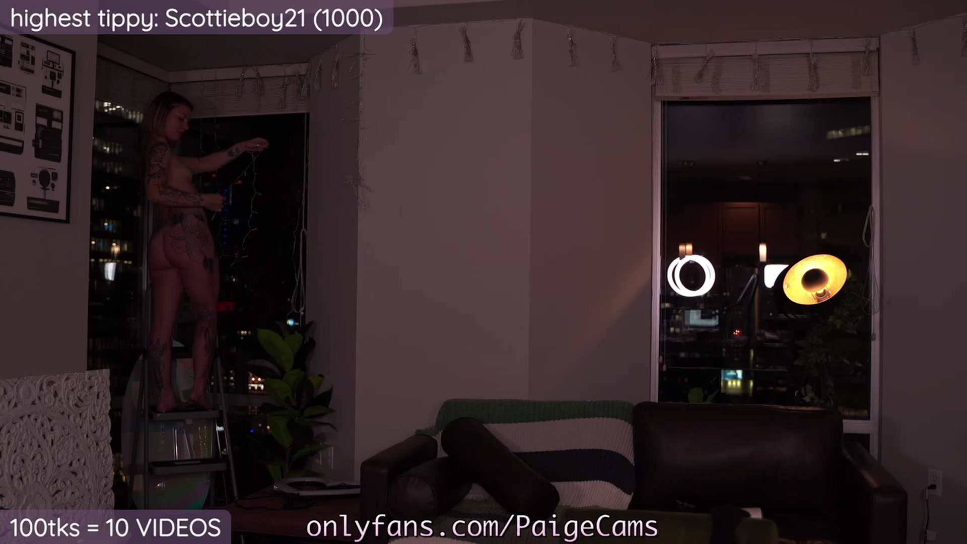 Gallery image thumbnail from Paige's myfreecams stream on, 10/28/2023, 06:04 image 7 of 20
