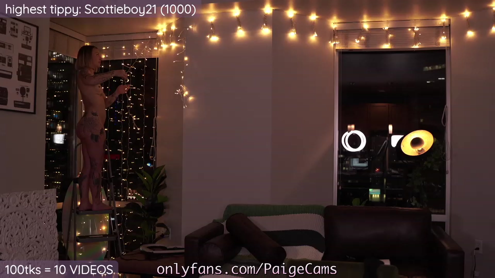 Gallery image thumbnail from Paige's myfreecams stream on, 10/28/2023, 06:04 image 8 of 20
