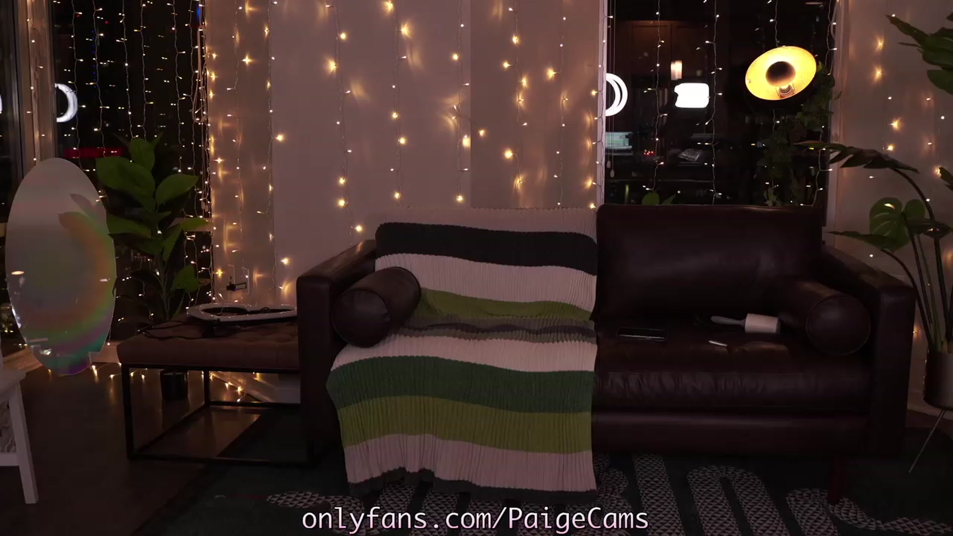 Gallery image thumbnail from Paige's myfreecams stream on, 10/28/2023, 06:04 image 20 of 20