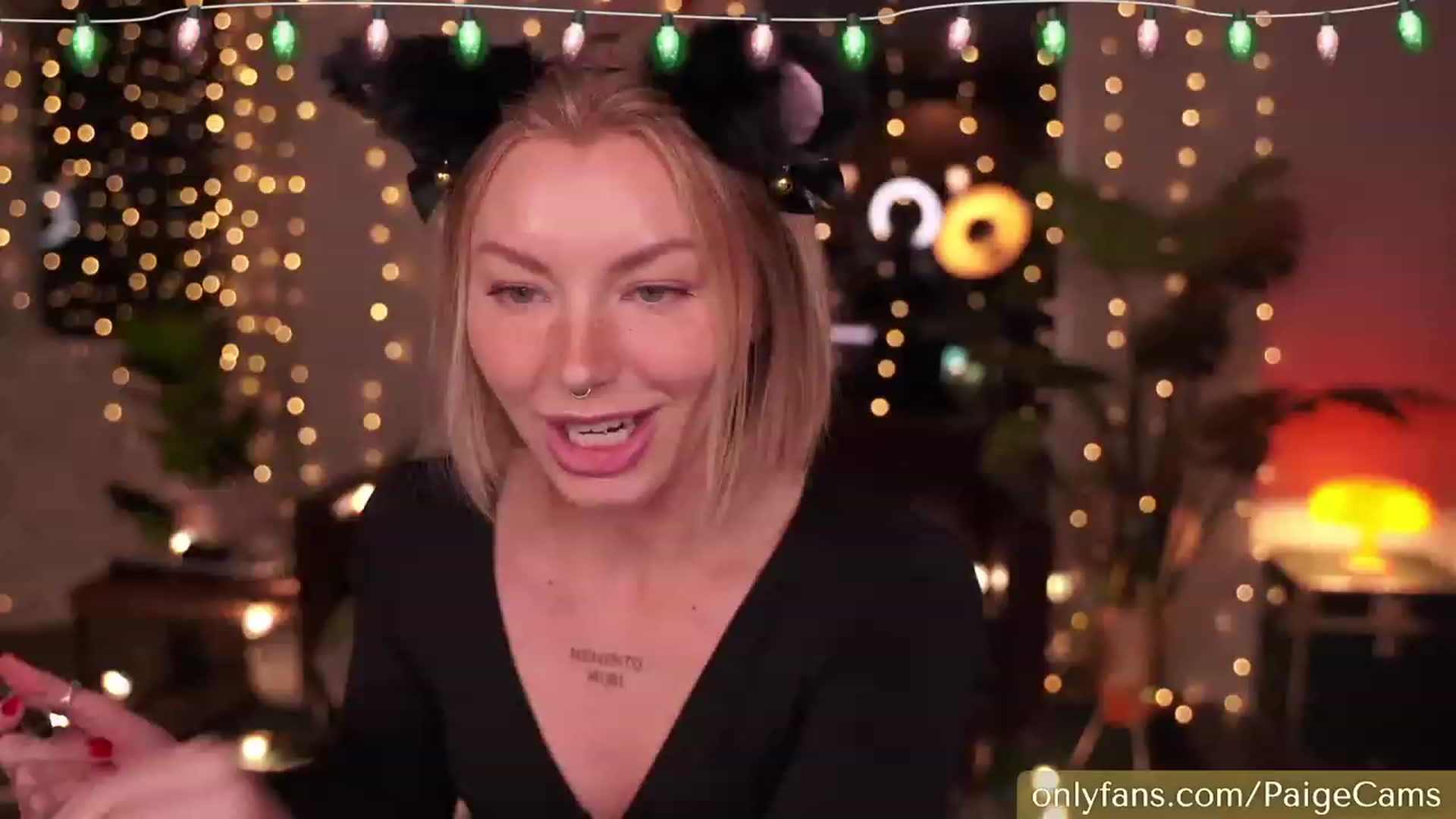 Gallery image thumbnail from Paige's myfreecams stream on, 12/10/2023, 04:09 image 12 of 20