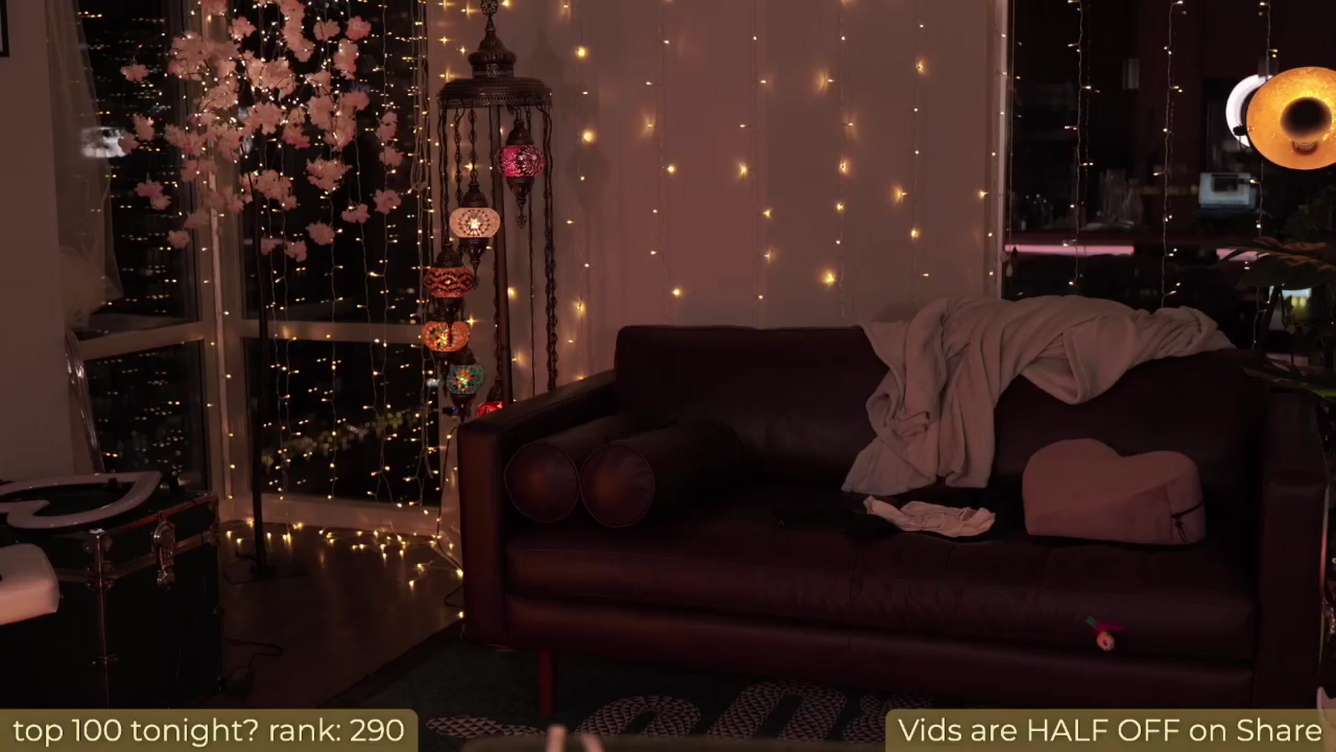 Gallery image thumbnail from Paige's myfreecams stream on, 04/08/2024, 03:59 image 10 of 20