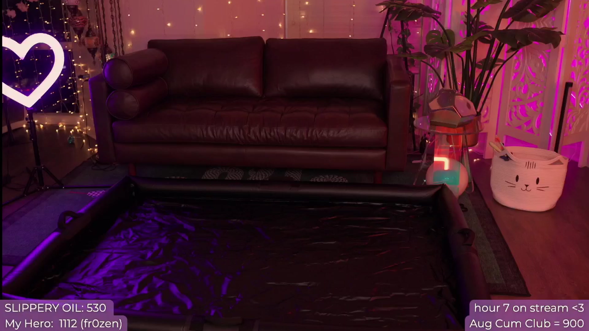 Gallery image thumbnail from Paige's myfreecams stream on, 08/16/2024, 03:43 image 13 of 20