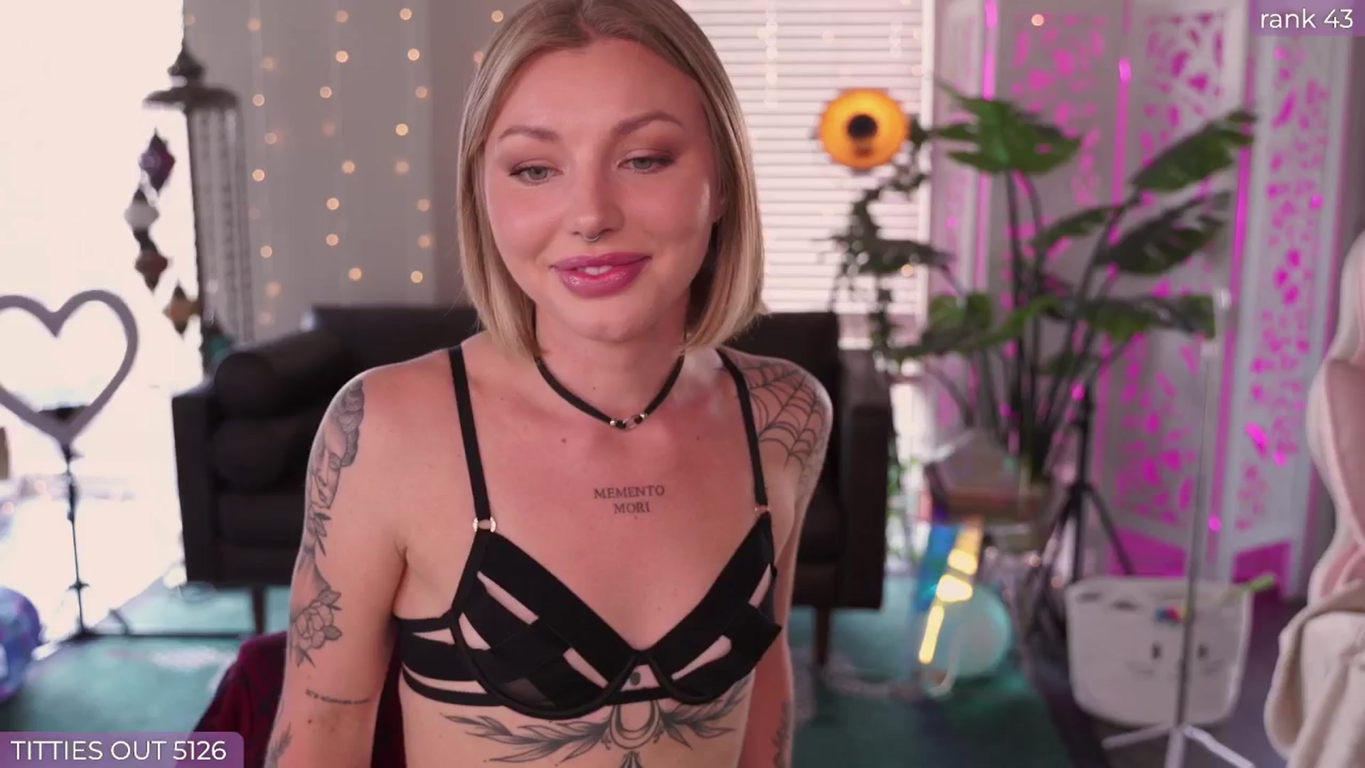 Gallery image thumbnail from Paige's myfreecams stream on, 09/01/2024, 24:41 image 12 of 20