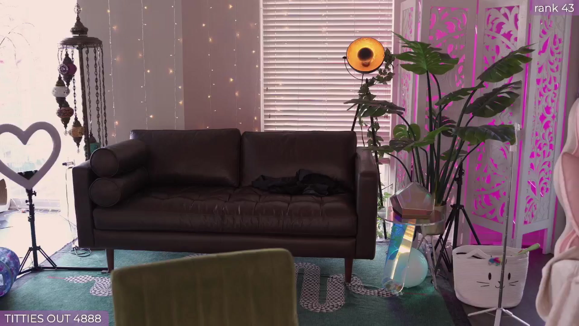 Gallery image thumbnail from Paige's myfreecams stream on, 09/01/2024, 24:41 image 17 of 20