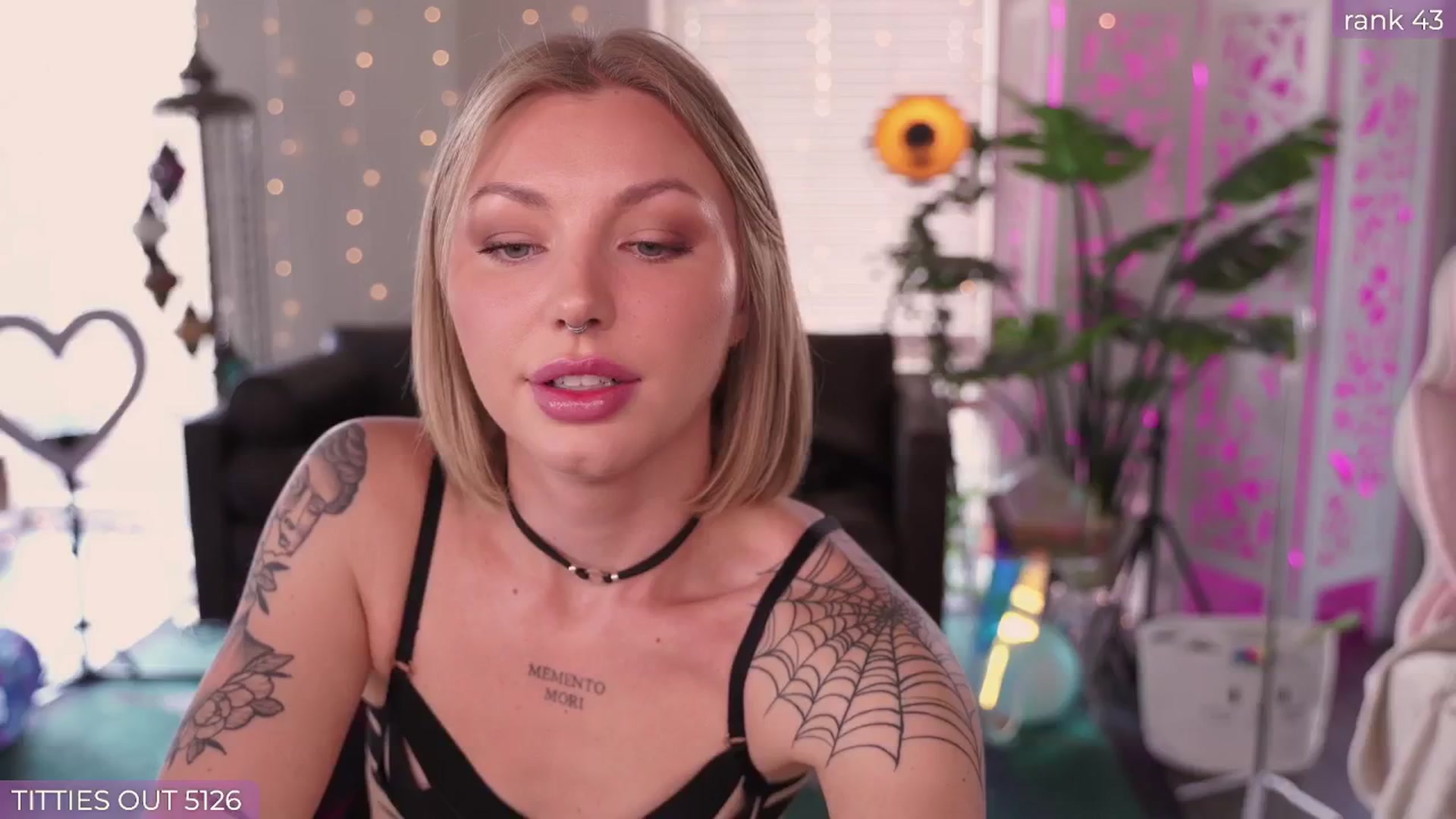 Gallery image thumbnail from Paige's myfreecams stream on, 09/01/2024, 24:41 image 11 of 20
