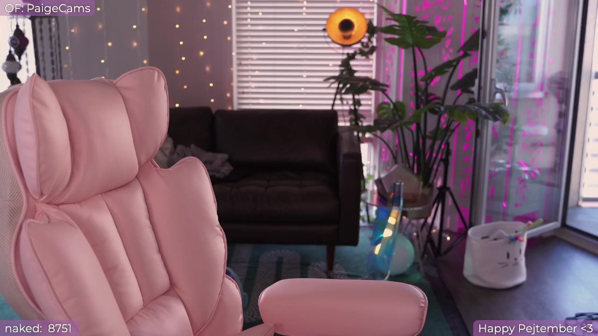 Gallery image thumbnail from Paige's myfreecams stream on, 09/02/2024, 24:37 image 10 of 20