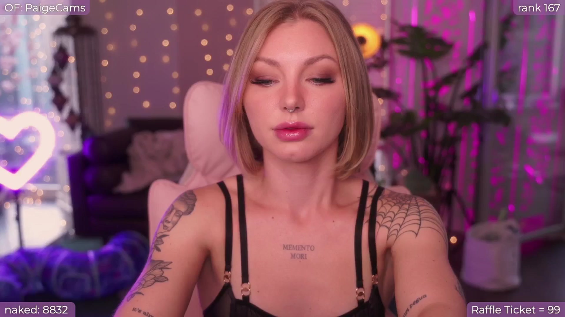 Gallery image thumbnail from Paige's myfreecams stream on, 09/16/2024, 01:06 image 10 of 20