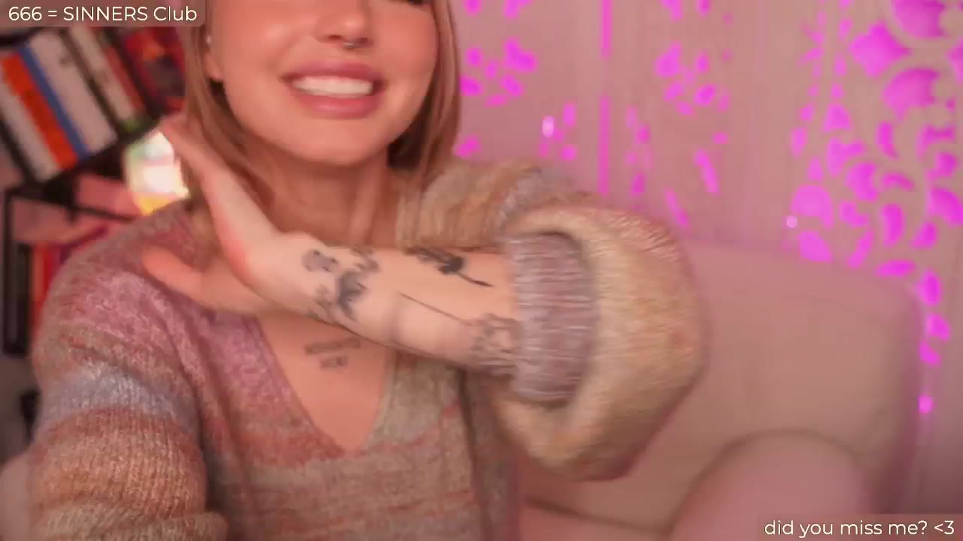 Gallery image thumbnail from Paige's myfreecams stream on, 11/23/2024, 03:45 image 18 of 20