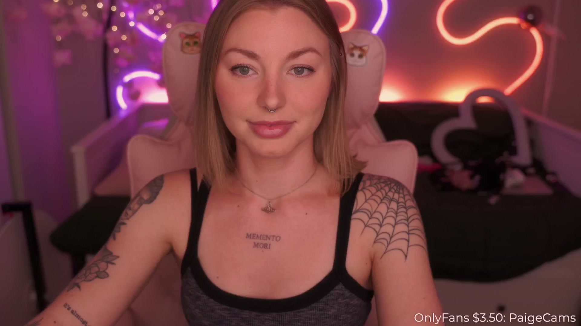 Gallery image thumbnail from Paige's myfreecams stream on, 03/13/2025, 04:10 image 1 of 20