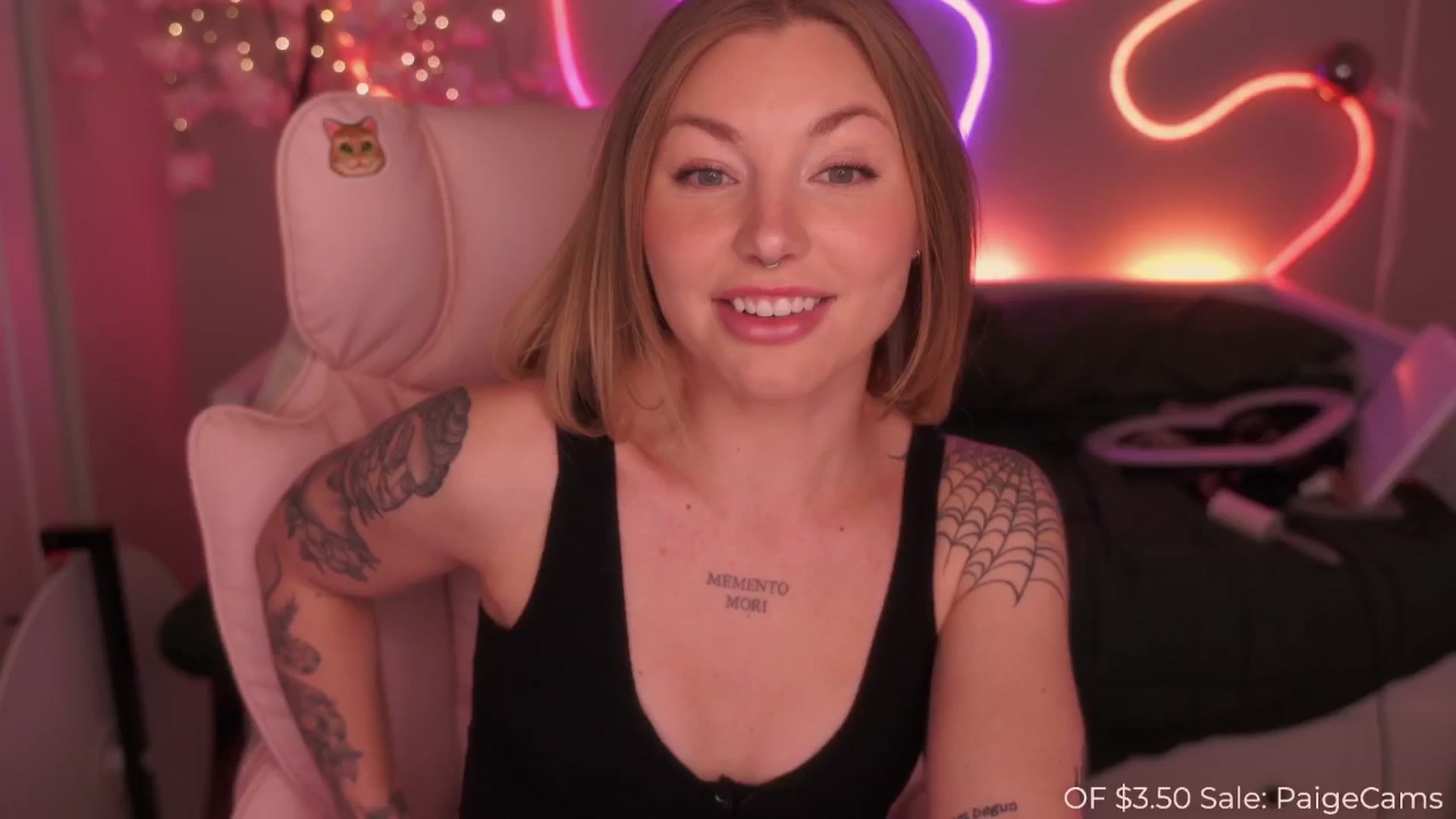 Gallery image thumbnail from Paige's myfreecams stream on, 03/15/2025, 03:23 image 6 of 20