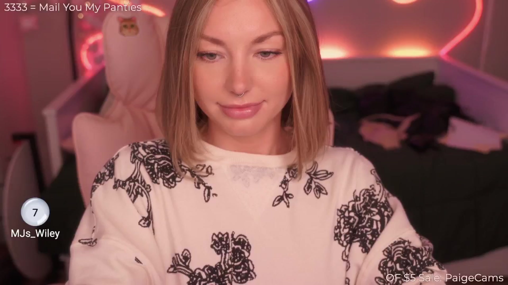 Gallery image thumbnail from Paige's myfreecams stream on, 03/31/2025, 01:55 image 14 of 20