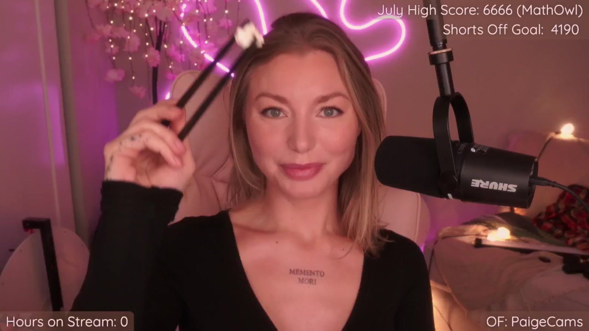 Gallery image thumbnail from Paige's myfreecams stream on, 07/27/2025, 24:54 image 1 of 20