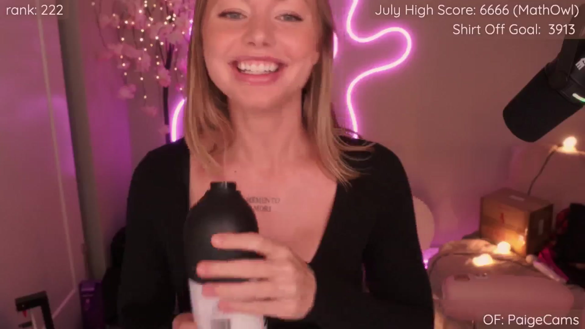 Gallery image thumbnail from Paige's myfreecams stream on, 07/27/2025, 23:54 image 4 of 20