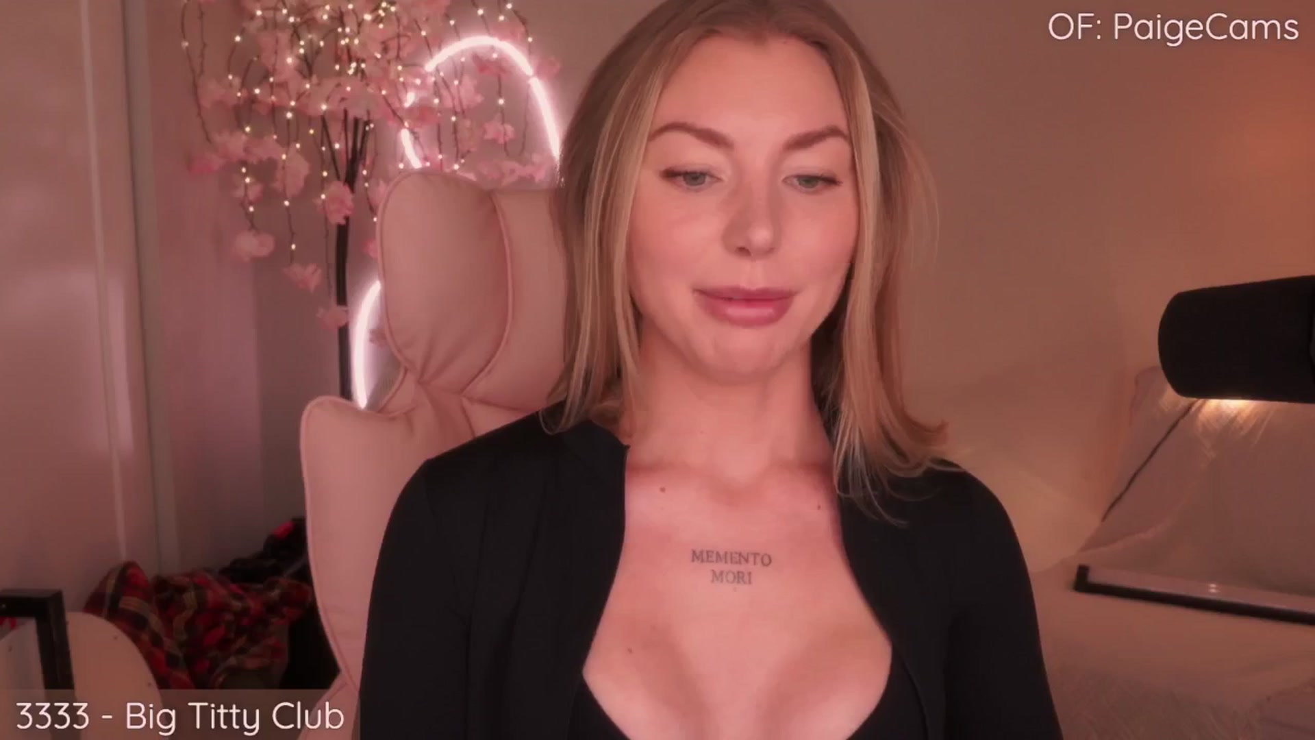 Gallery image thumbnail from Paige's myfreecams stream on, 07/31/2025, 24:00 image 17 of 20