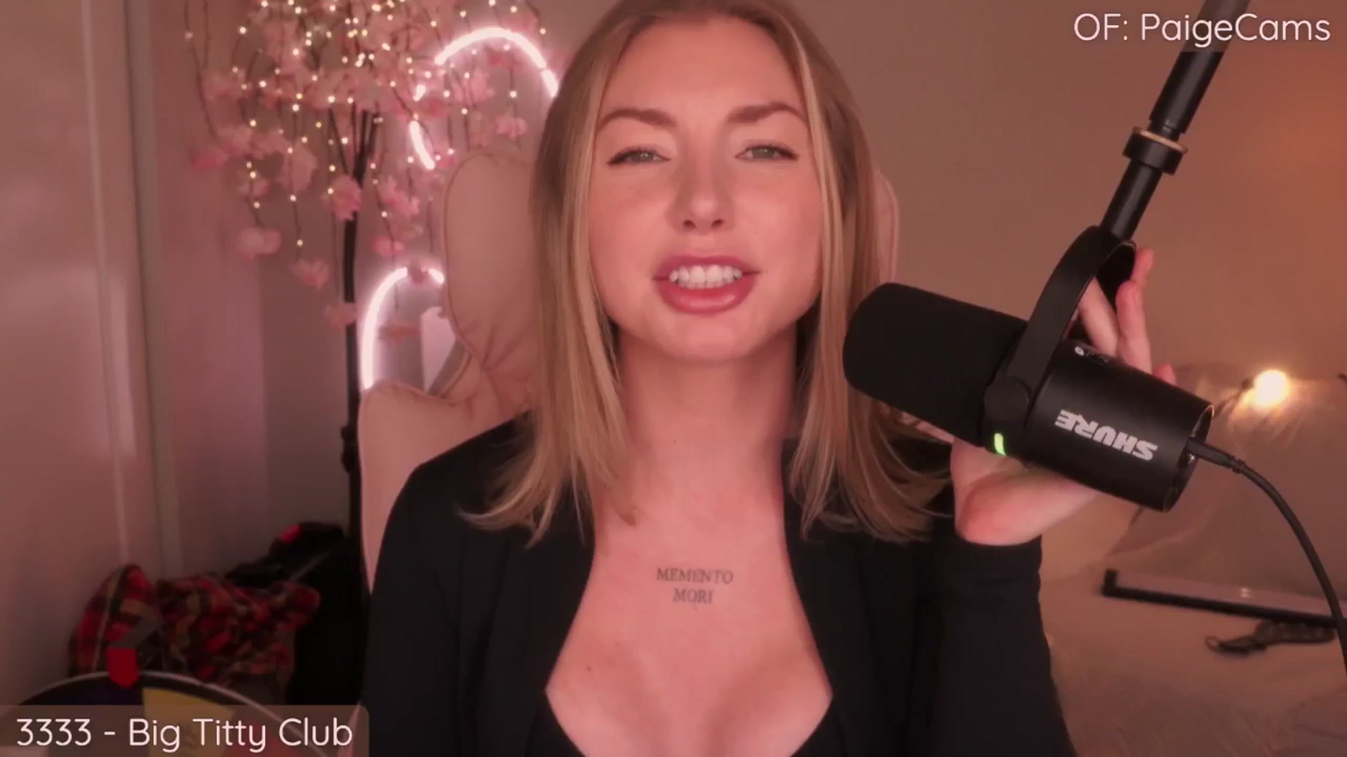 Gallery image thumbnail from Paige's myfreecams stream on, 07/31/2025, 01:38 image 17 of 20