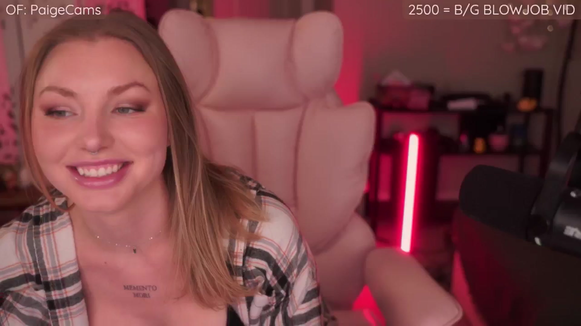 Gallery image thumbnail from Paige's myfreecams stream on, 11/19/2025, 03:33 image 4 of 20