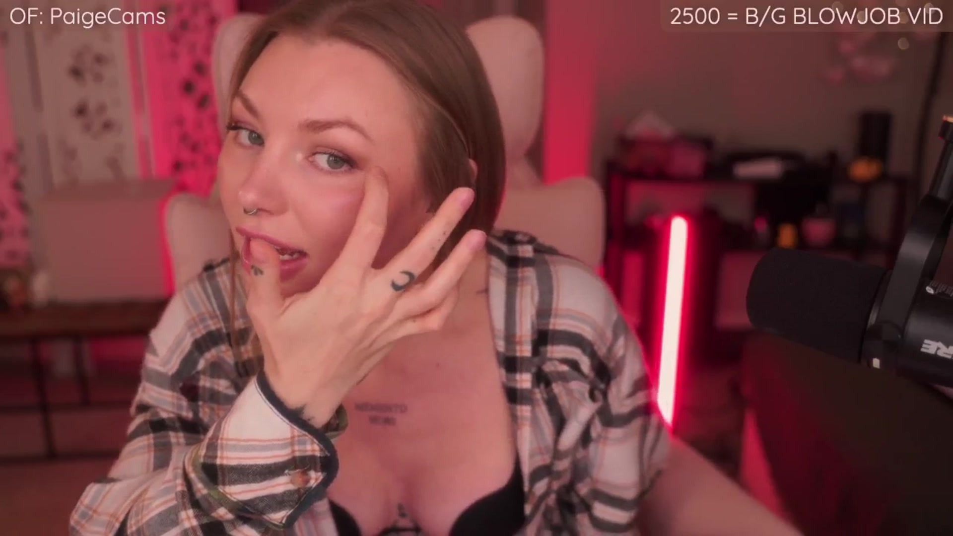 Gallery image thumbnail from Paige's myfreecams stream on, 11/19/2025, 03:33 image 5 of 20