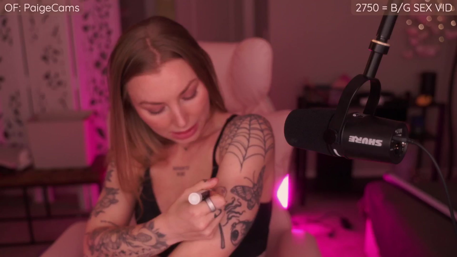 Gallery image thumbnail from Paige's myfreecams stream on, 11/29/2025, 04:50 image 12 of 20