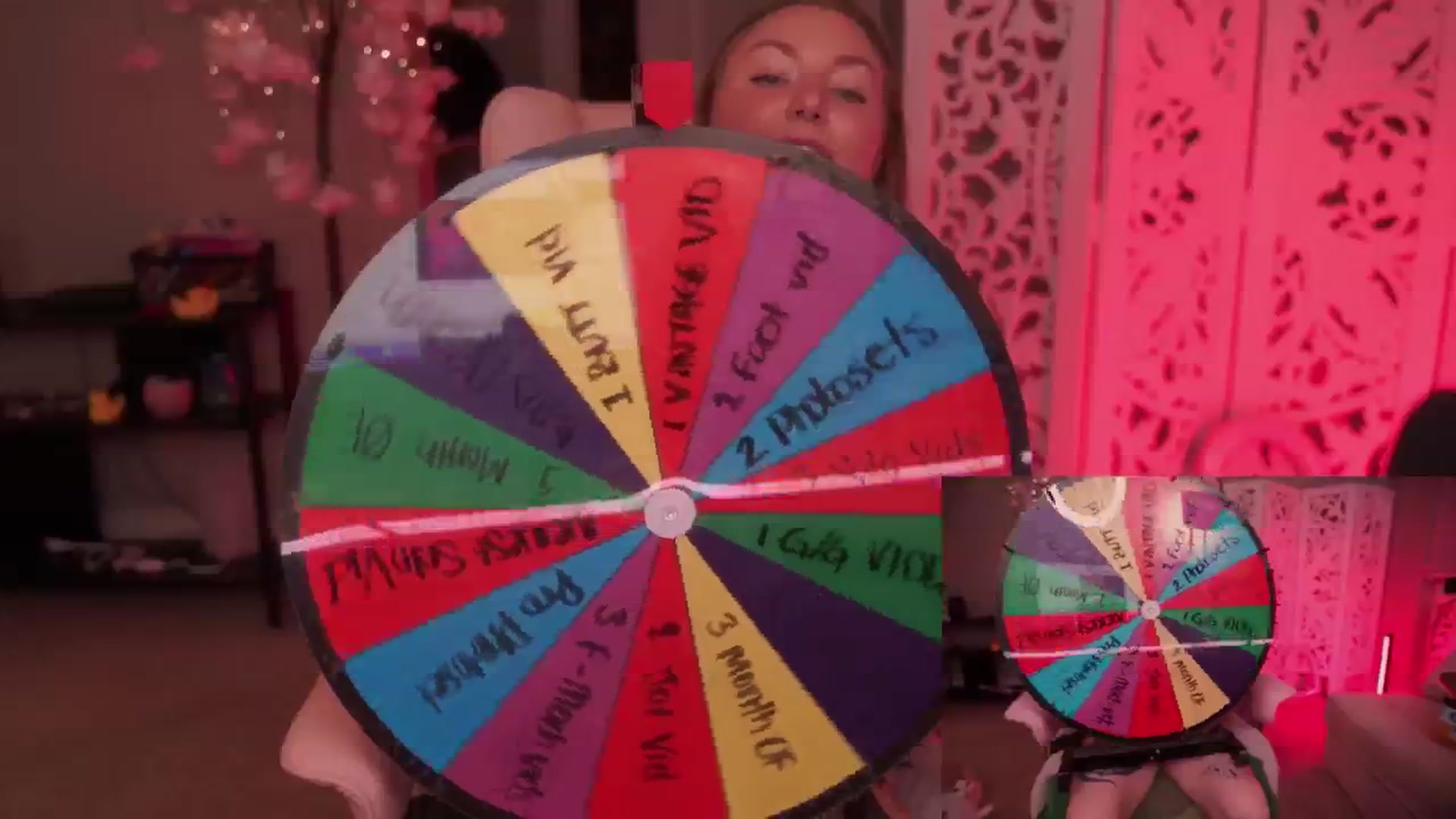 Gallery image thumbnail from Paige's myfreecams stream on, 12/23/2025, 04:49 image 15 of 20