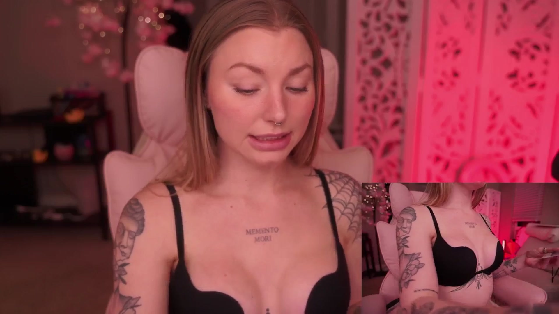 Gallery image thumbnail from Paige's myfreecams stream on, 12/23/2025, 04:49 image 13 of 20