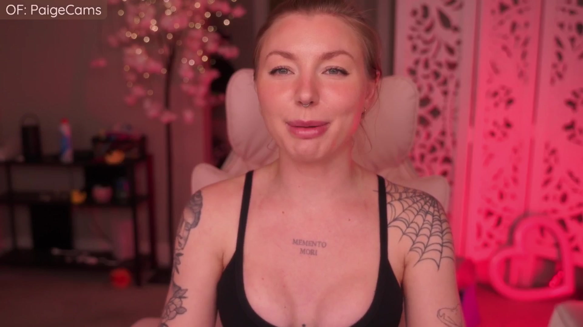Gallery image thumbnail from Paige's myfreecams stream on, 01/06/2026, 06:22 image 11 of 20