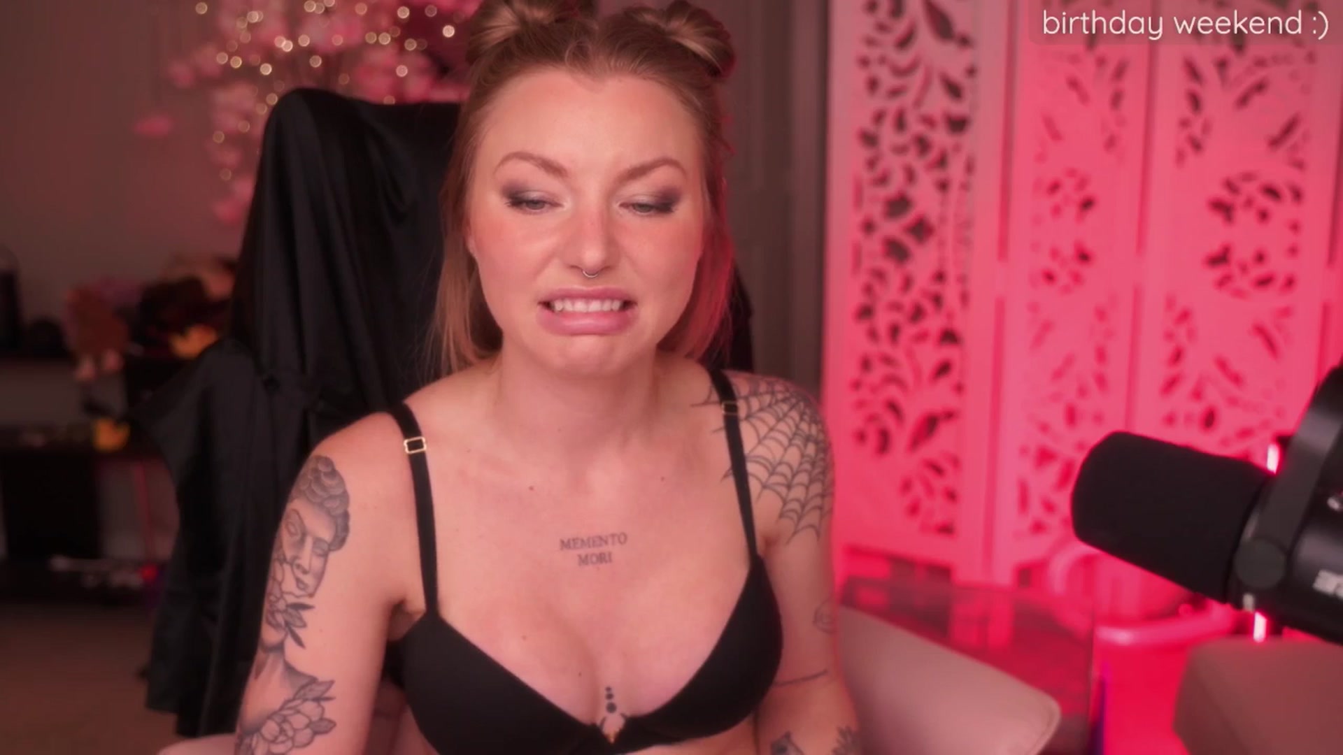 Gallery image thumbnail from Paige's myfreecams stream on, 02/08/2026, 06:09 image 11 of 20