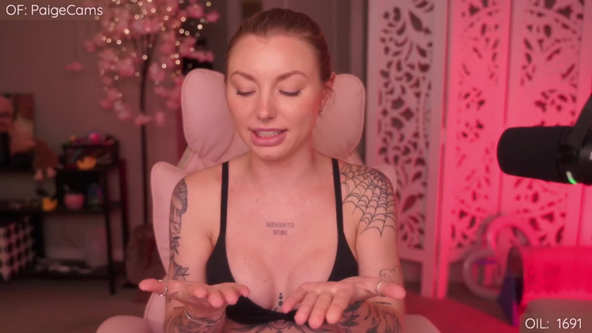 Gallery image thumbnail from Paige's myfreecams stream on, 03/20/2026, 03:30 image 5 of 20