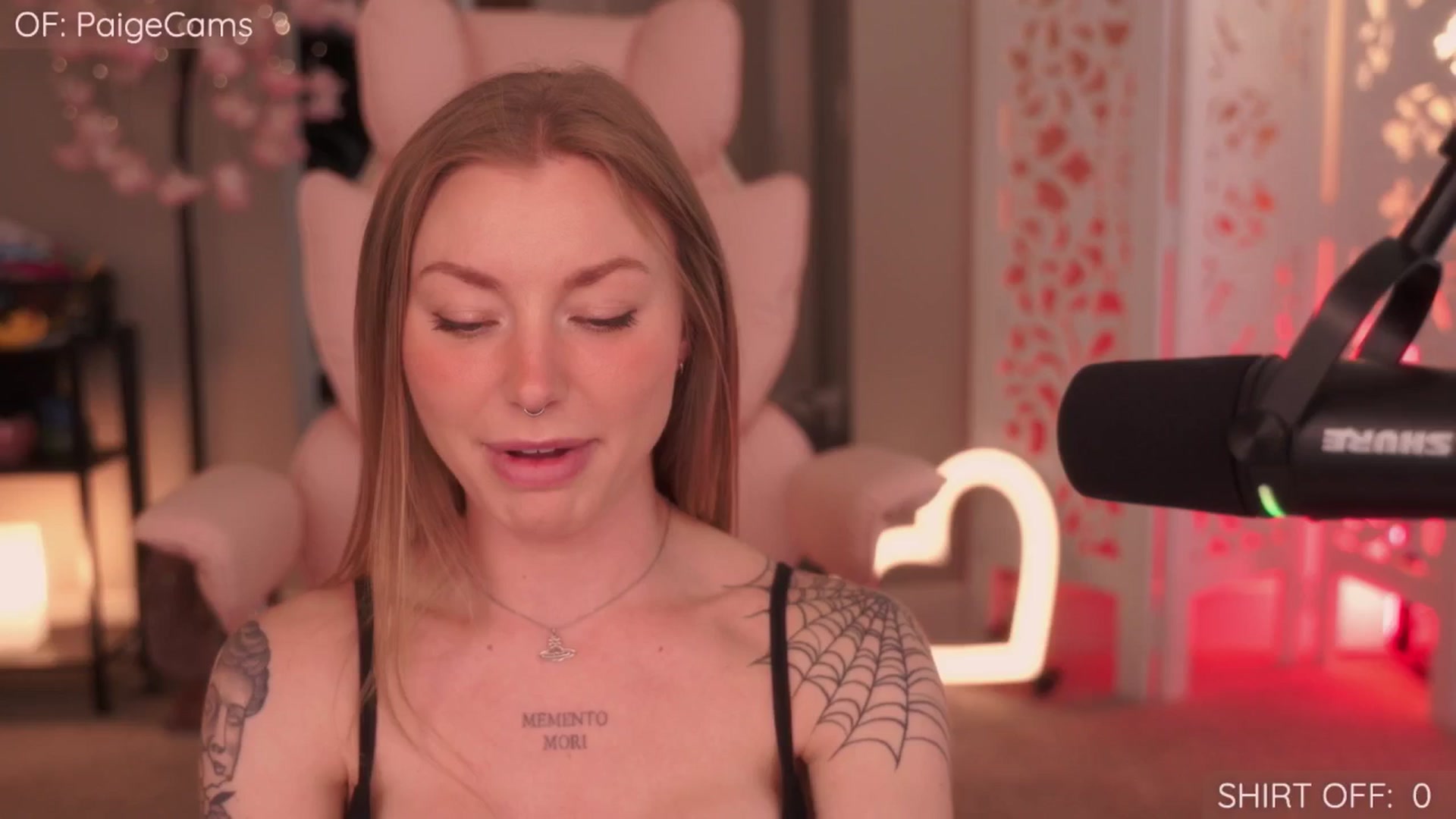 Gallery image thumbnail from Paige's myfreecams stream on, 05/01/2026, 24:16 image 6 of 20