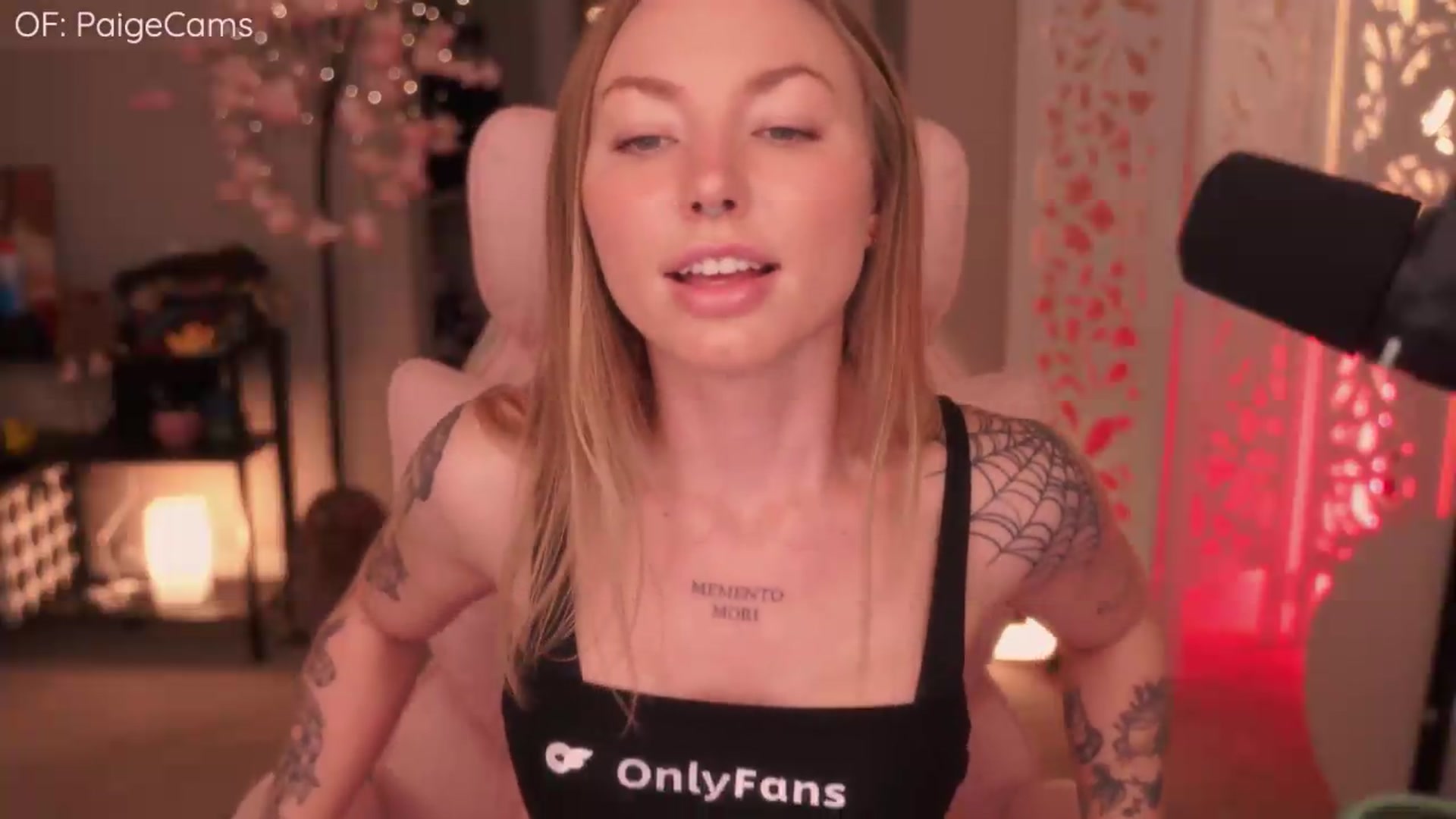 Gallery image thumbnail from Paige's myfreecams stream on, 05/05/2026, 02:29 image 15 of 20