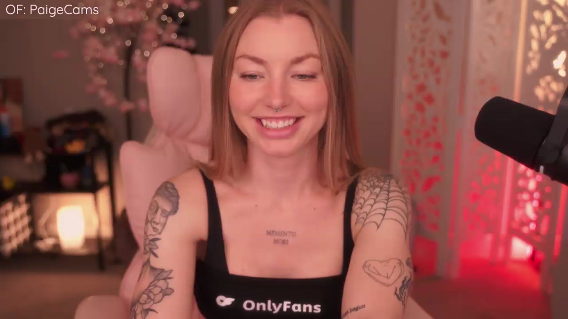 Gallery image thumbnail from Paige's myfreecams stream on, 05/05/2026, 02:29 image 5 of 20