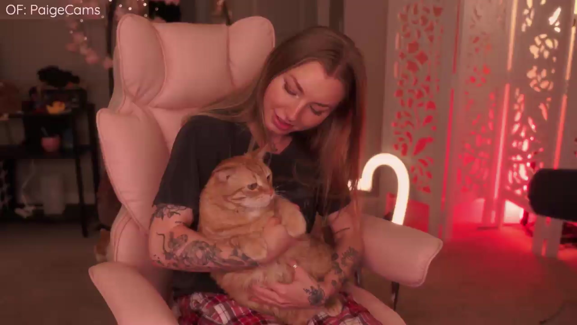 Gallery image thumbnail from Paige's myfreecams stream on, 05/23/2026, 04:43 image 6 of 20