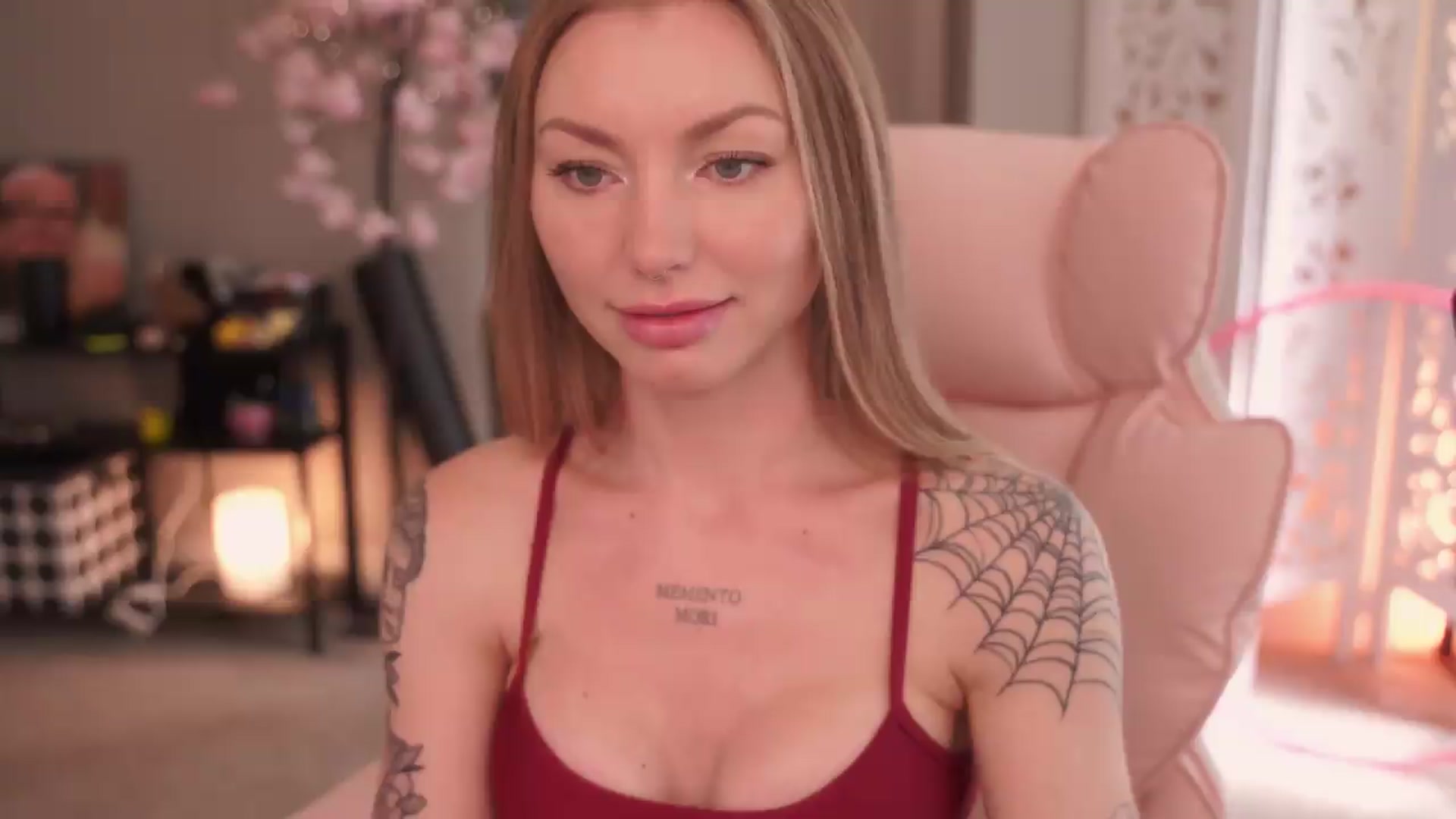 Gallery image thumbnail from Paige's myfreecams stream on, 09/12/2026, 19:58 image 20 of 20