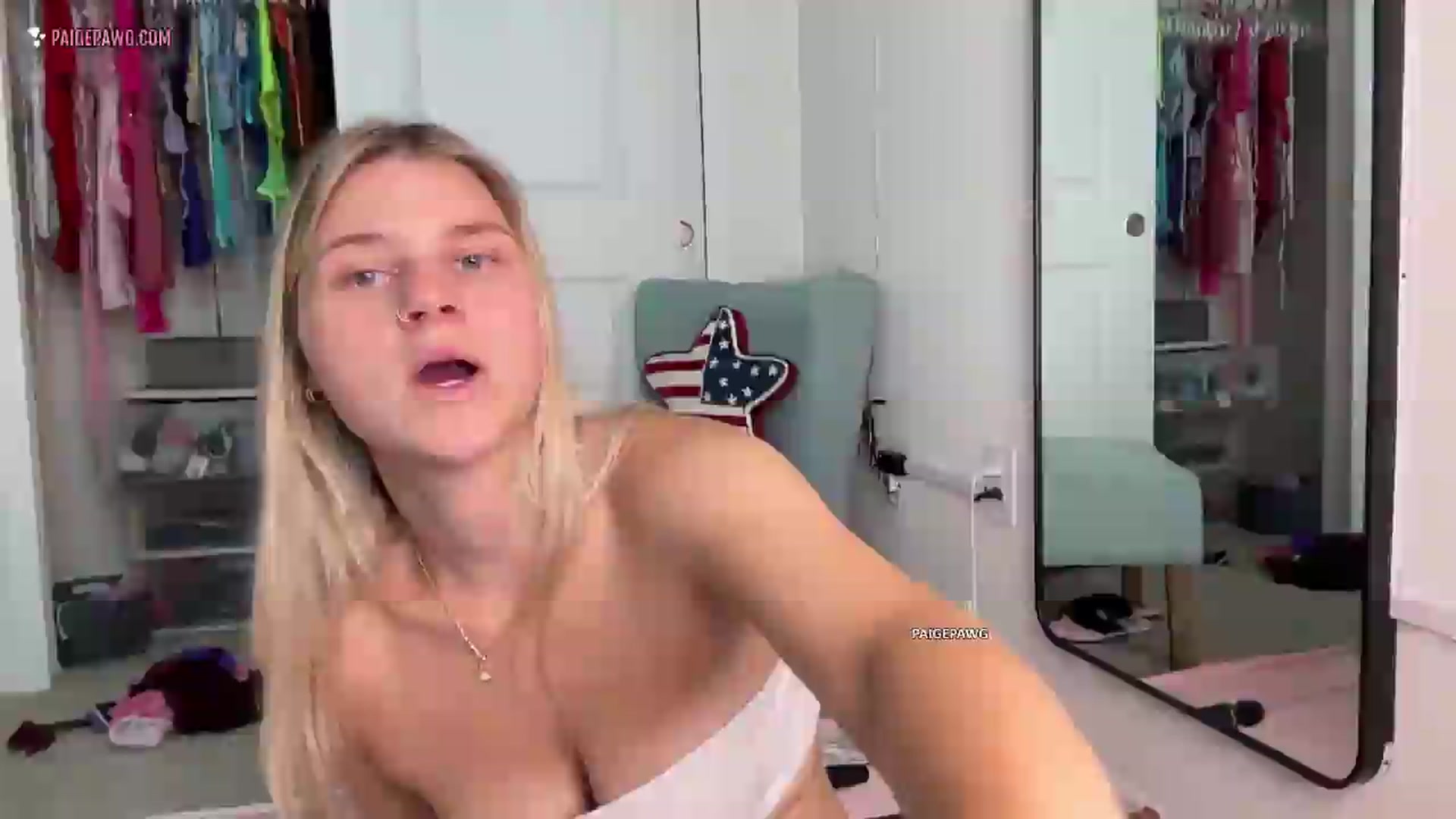 Gallery image thumbnail from PaigePawg's myfreecams stream on, 07/19/2026, 15:38 image 15 of 20