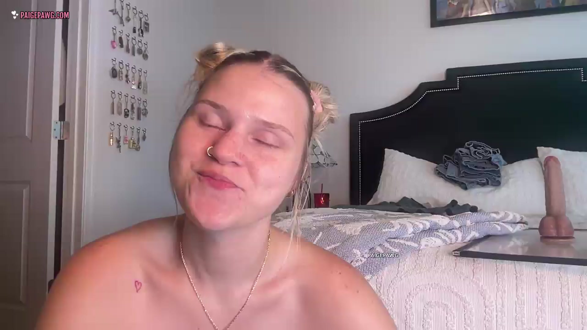 Gallery image thumbnail from PaigePawg's myfreecams stream on, 07/27/2026, 14:39 image 18 of 20