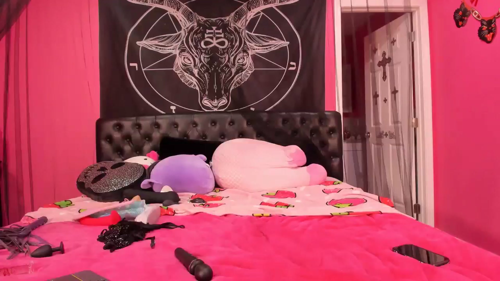 Gallery image thumbnail from Paige_Turner_'s myfreecams stream on, 07/21/2025, 06:29 image 16 of 20