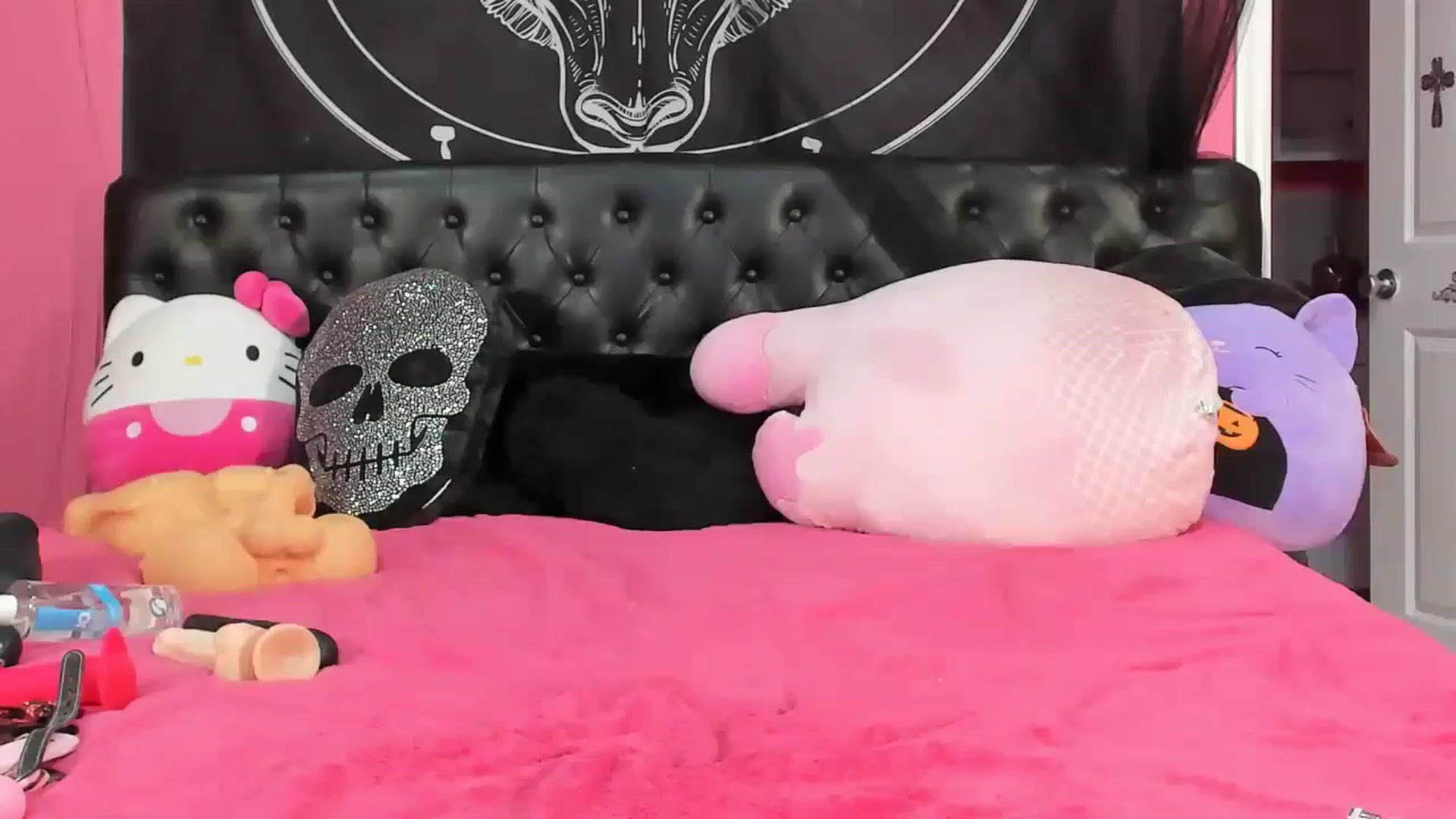 Gallery image thumbnail from Paige_Turner_'s myfreecams stream on, 07/26/2025, 08:20 image 15 of 20