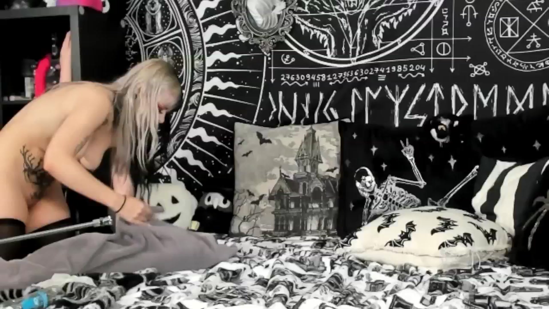 Gallery image thumbnail from Paige_Turner_'s myfreecams stream on, 08/03/2025, 21:17 image 11 of 20