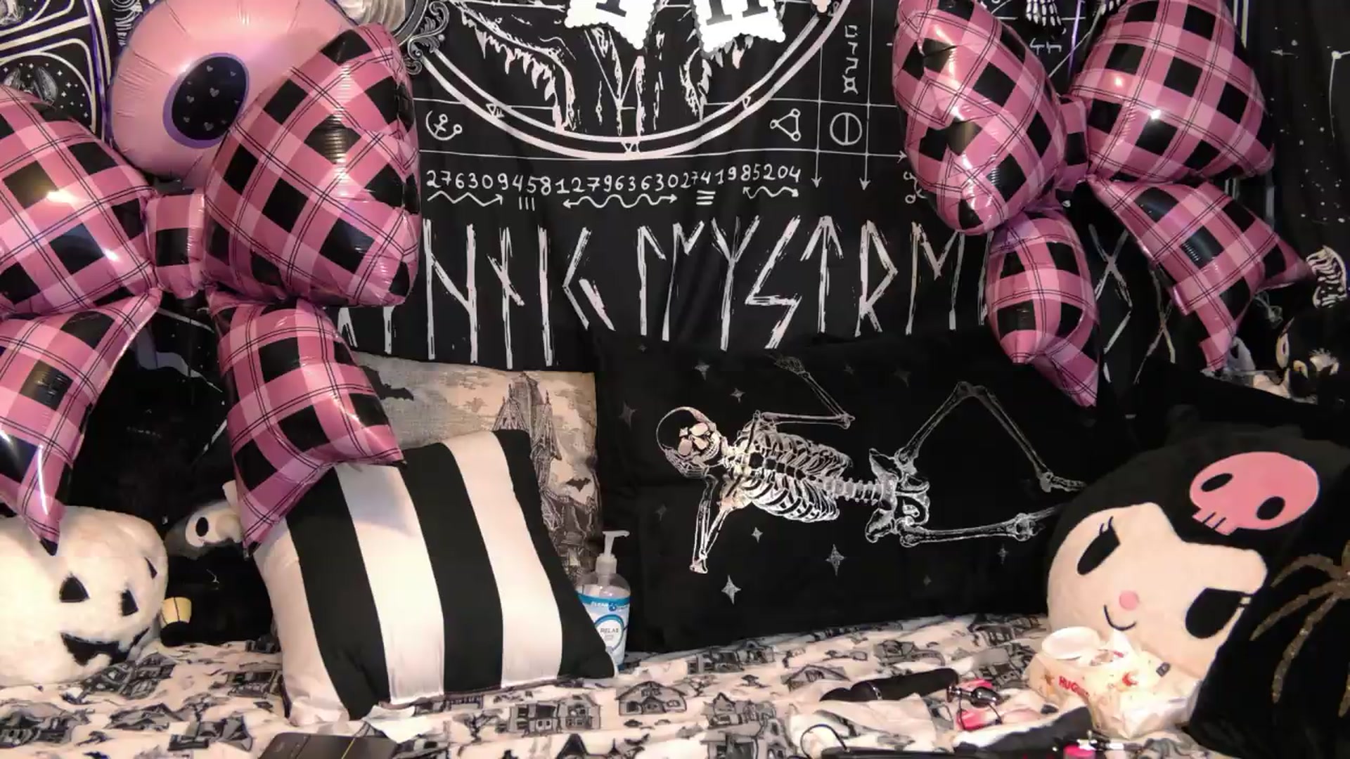 Gallery image thumbnail from Paige_Turner_'s myfreecams stream on, 07/17/2026, 09:31 image 3 of 20