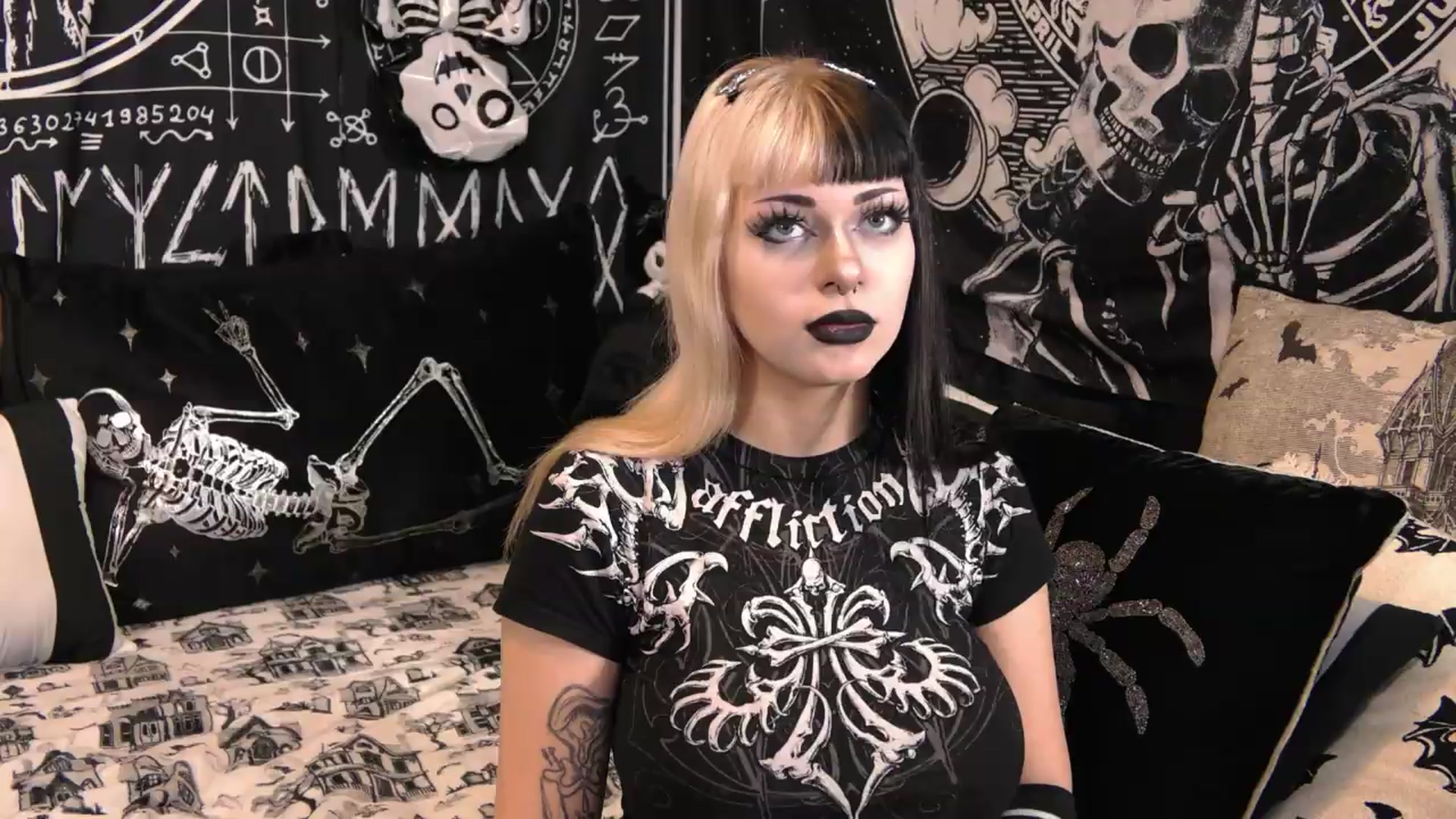 Gallery image thumbnail from Paige_Turner_'s myfreecams stream on, 08/09/2026, 19:21 image 3 of 20
