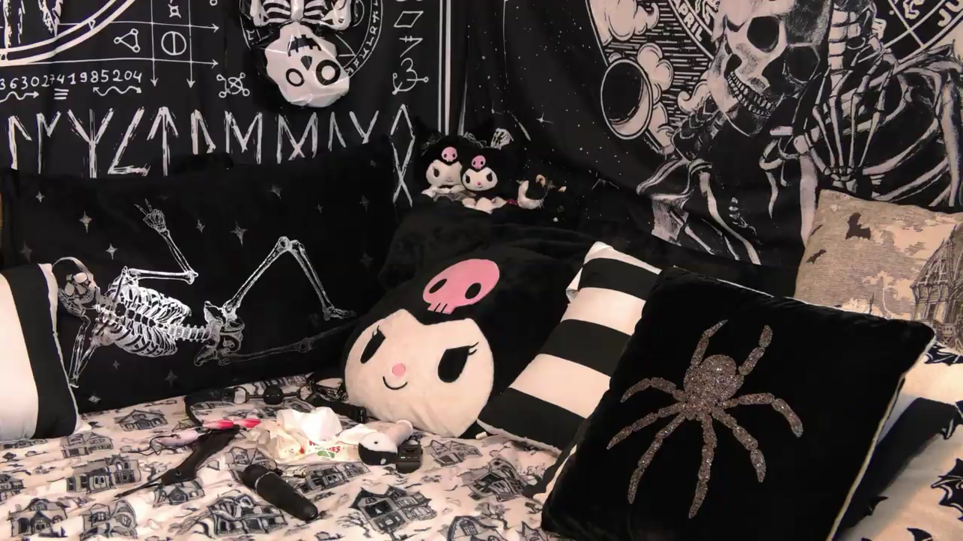 Gallery image thumbnail from Paige_Turner_'s myfreecams stream on, 08/09/2026, 19:21 image 4 of 20