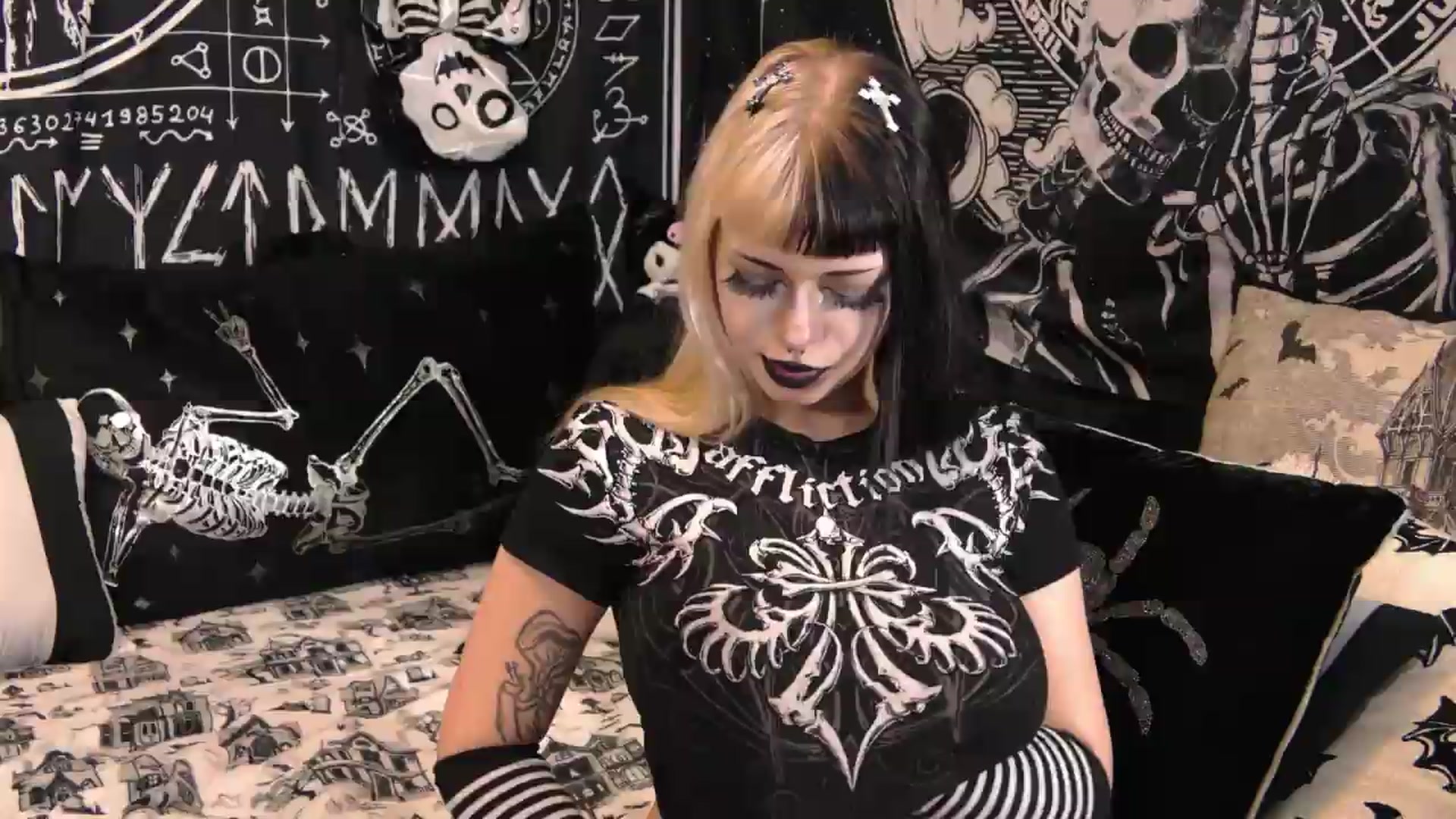 Gallery image thumbnail from Paige_Turner_'s myfreecams stream on, 08/09/2026, 19:21 image 2 of 20
