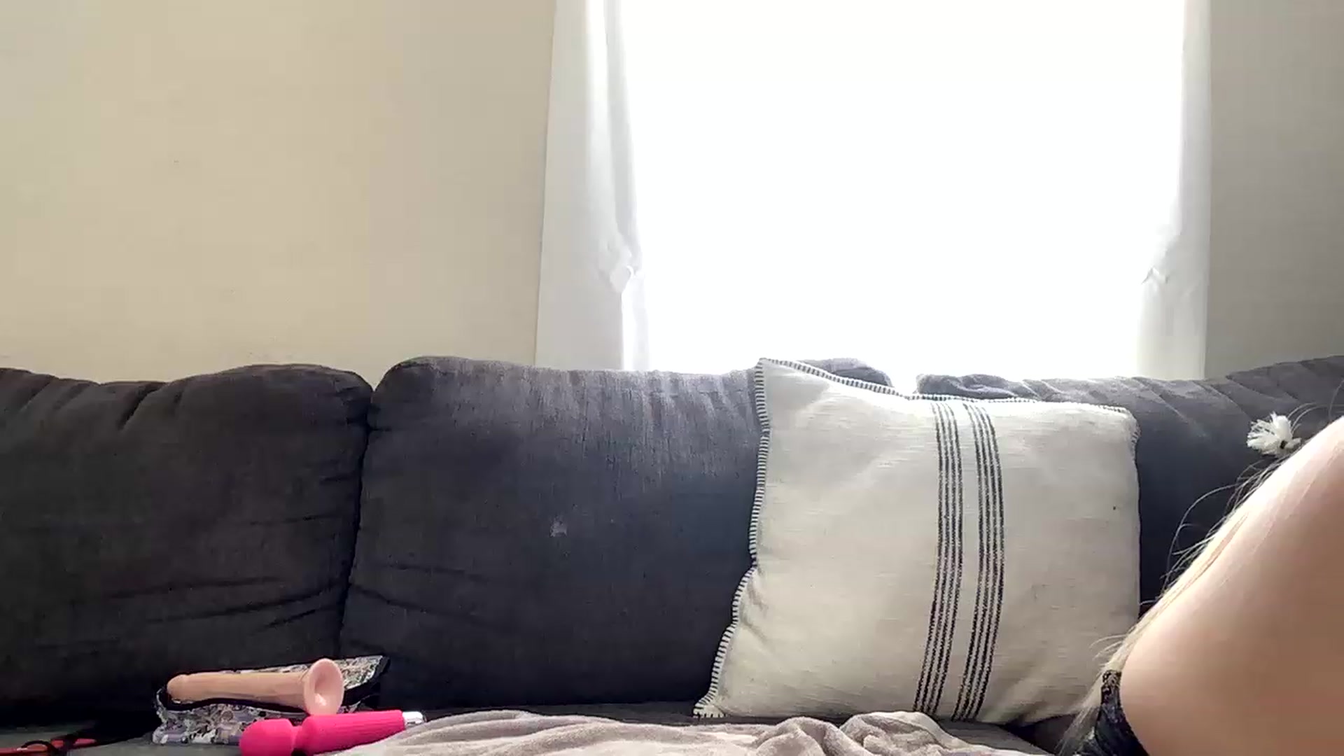 Gallery image thumbnail from Paigeybabe's myfreecams stream on, 07/16/2023, 18:36 image 17 of 20