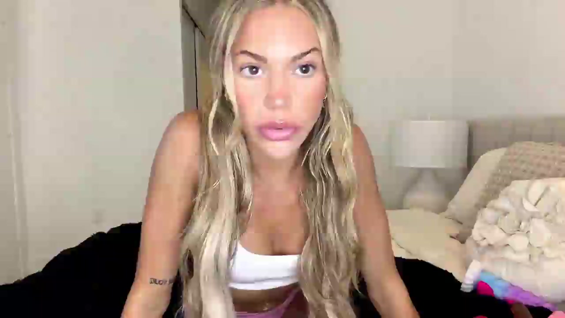 Gallery image thumbnail from Paisleyrose55's myfreecams stream on, 09/08/2026, 23:57 image 13 of 20