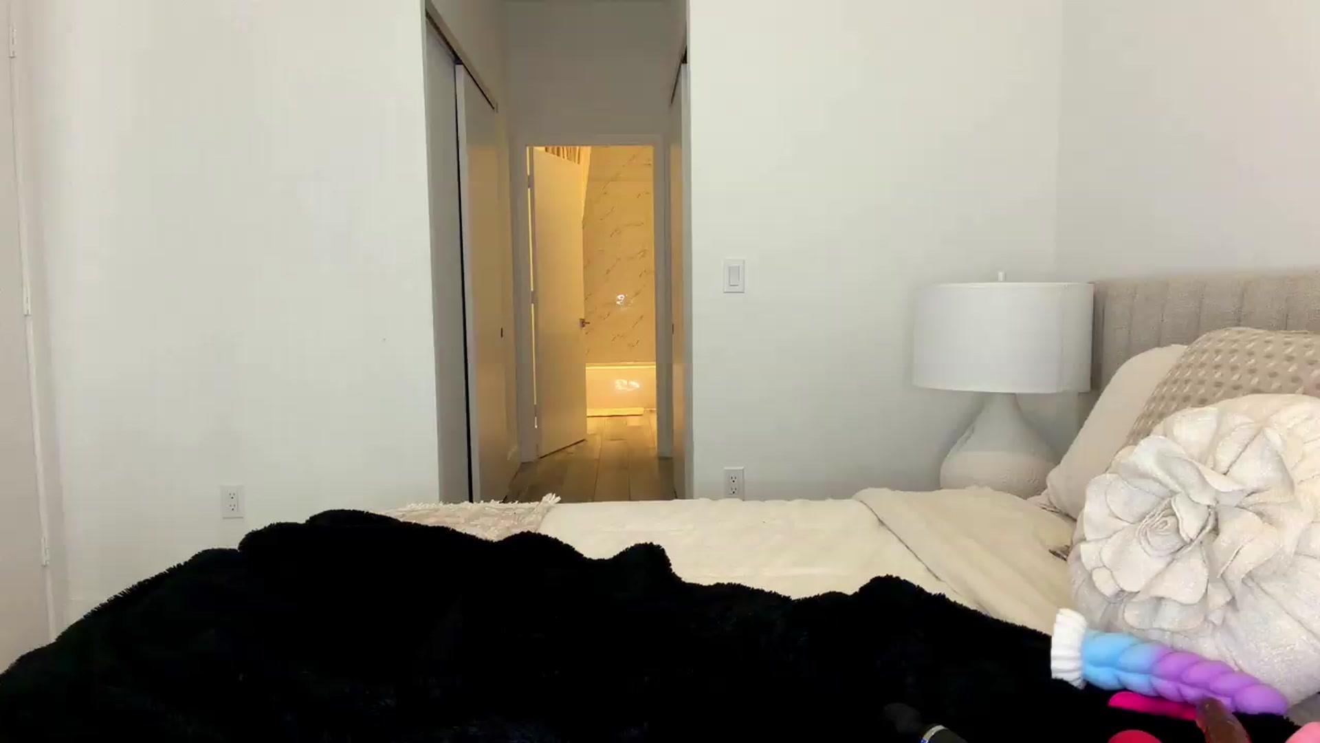 Gallery image thumbnail from Paisleyrose55's myfreecams stream on, 09/08/2026, 23:57 image 10 of 20