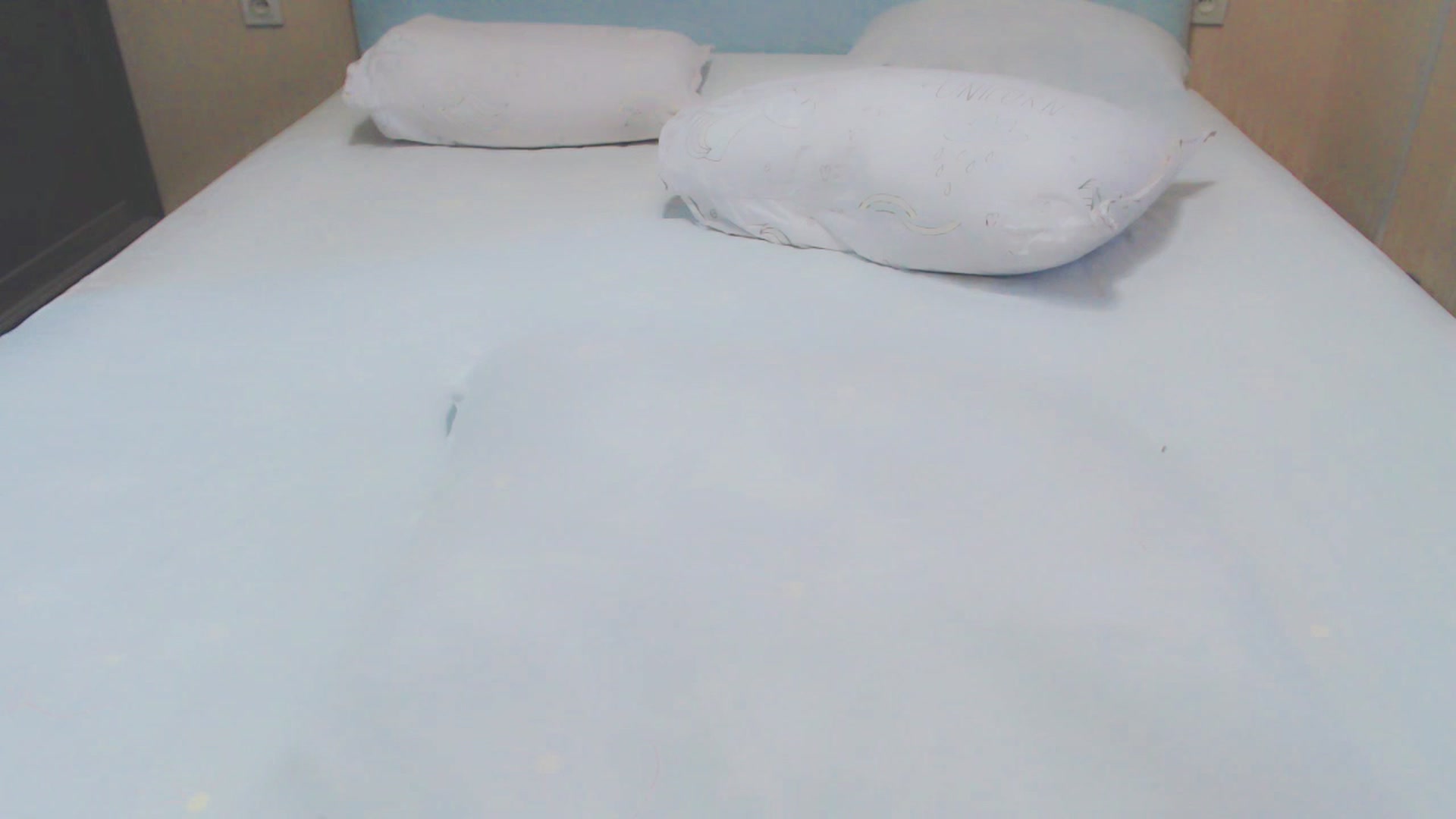 Gallery image thumbnail from PalePotat0's myfreecams stream on, 12/12/2025, 06:06 image 8 of 20