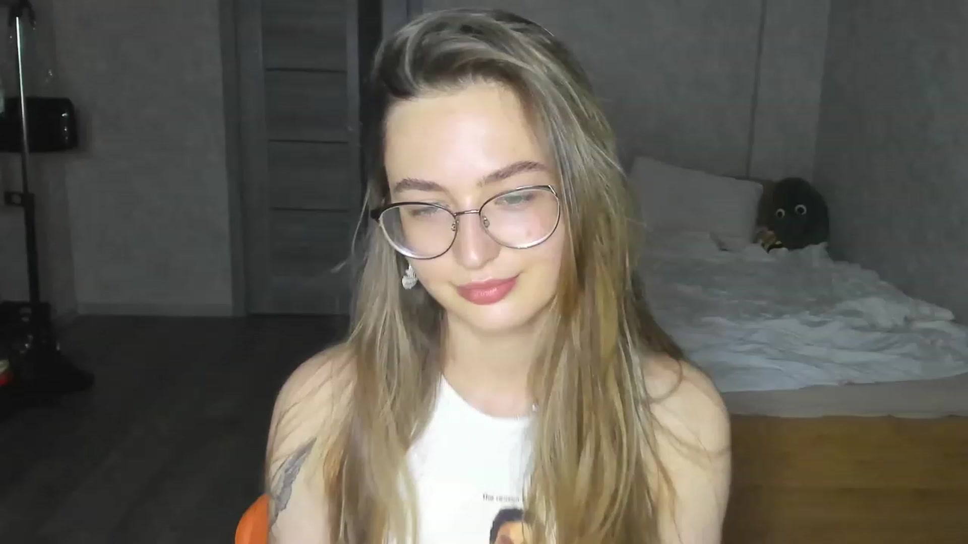 Gallery image thumbnail from Pale_Mara's myfreecams stream on, 06/10/2023, 21:14 image 20 of 20